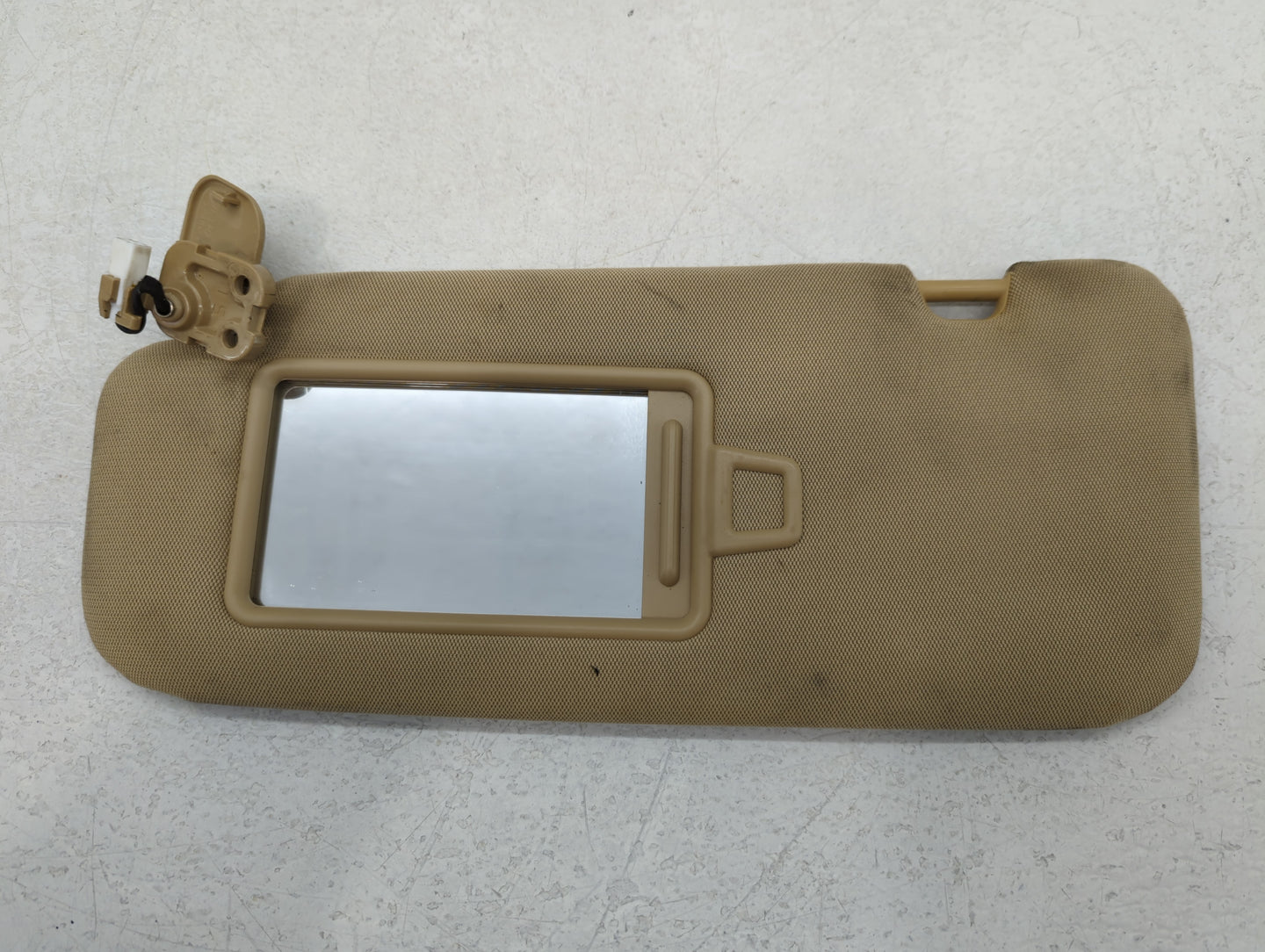 2015-2016 Hyundai Genesis Sun Visor Shade Replacement Driver Left Mirror Fits Fits 2015 2016 2017 2018 2019 2020 OEM Used Auto Parts - Oemusedautoparts1.com