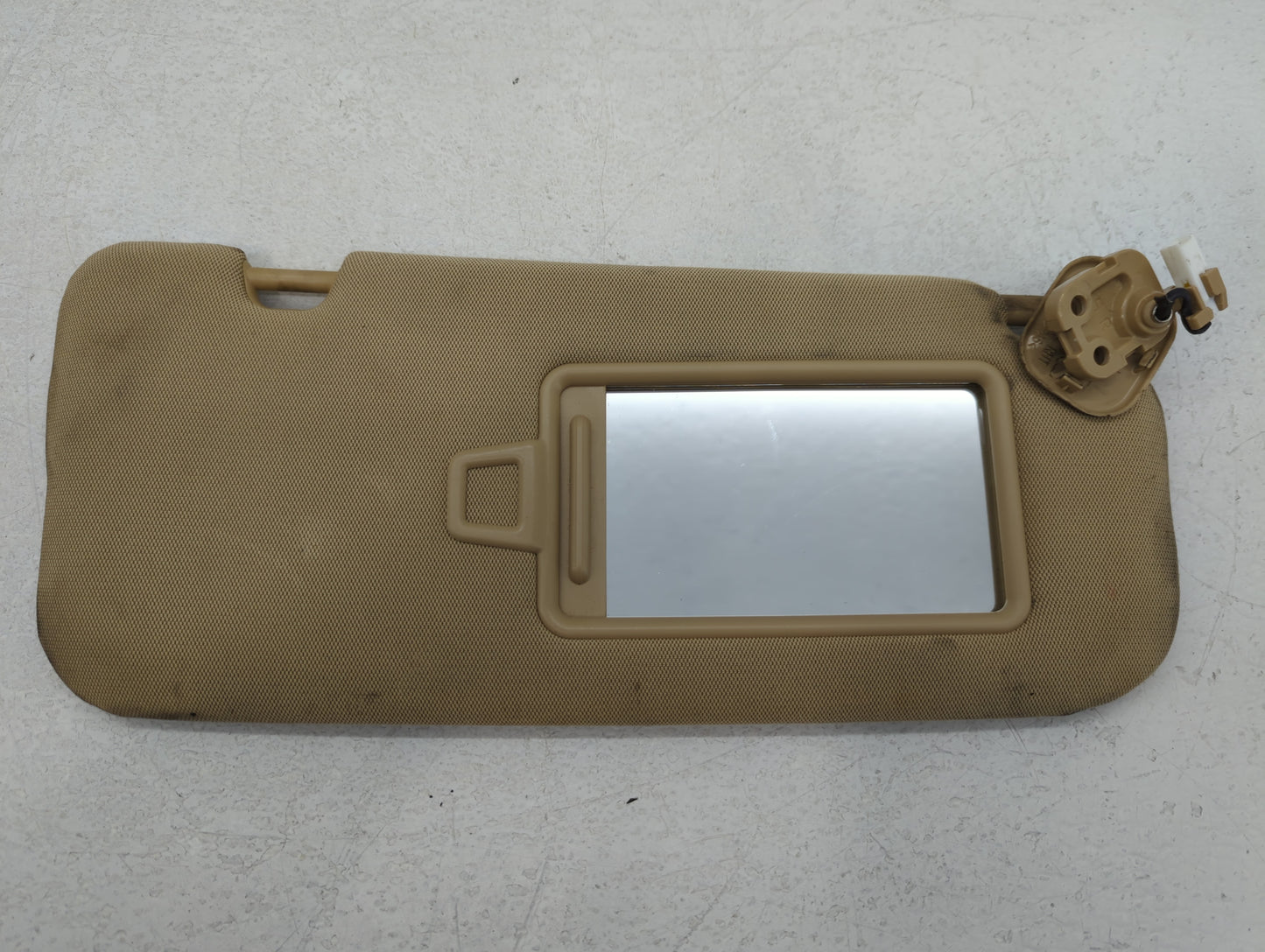 2015-2016 Hyundai Genesis Sun Visor Shade Replacement Passenger Right Mirror Fits Fits 2015 2016 2017 2018 2019 2020 OEM Used Auto Parts - Oemusedautoparts1.com