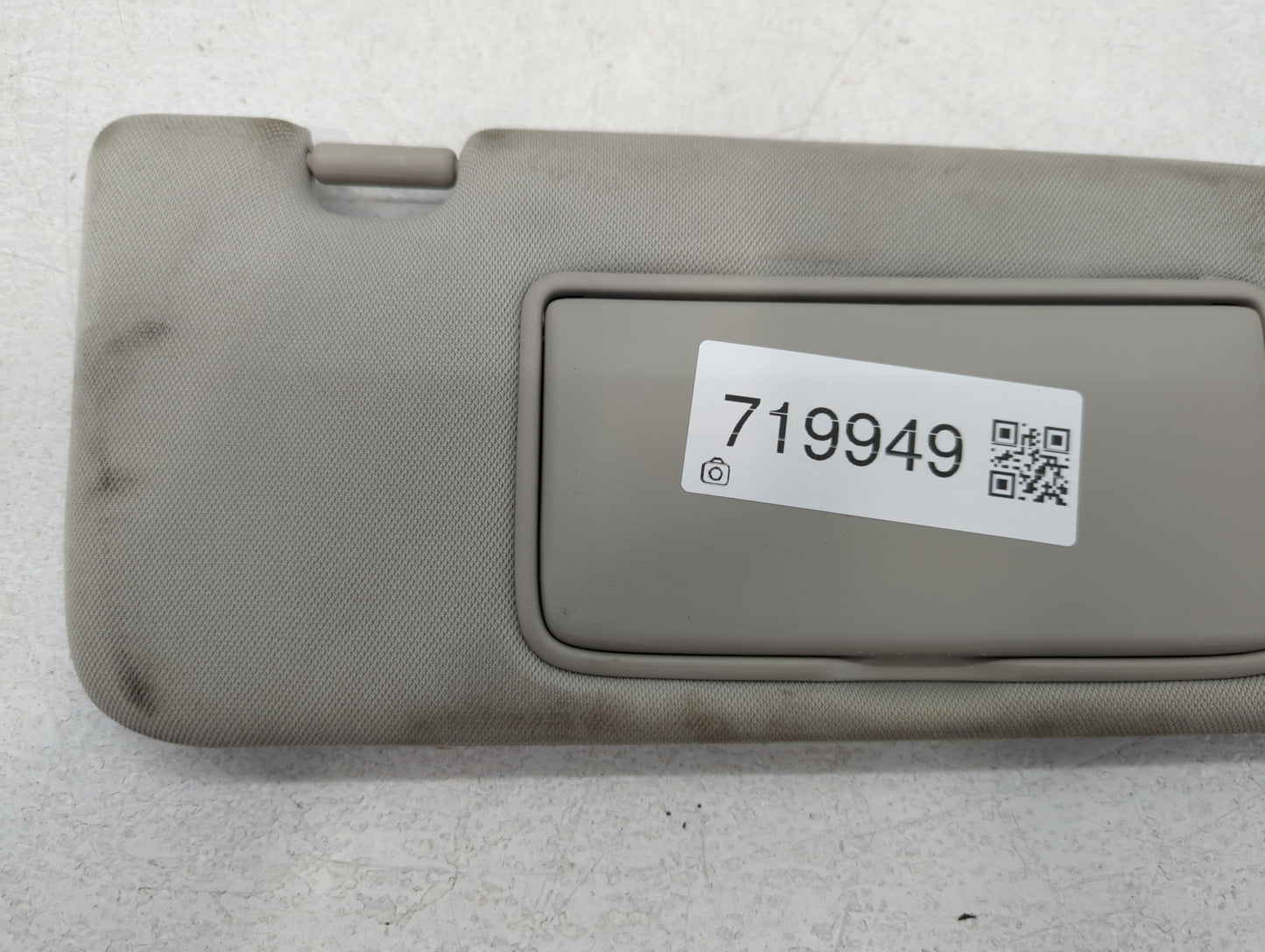 2014-2020 Infiniti Q50 Sun Visor Shade Replacement Passenger Right Mirror Fits Fits 2014 2015 2016 2017 2018 2019 2020 OEM Used Auto Parts - Oemusedautoparts1.com