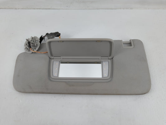 2018-2022 Chevrolet Traverse Sun Visor Shade Replacement Passenger Right Mirror Fits Fits 2018 2019 2020 2021 2022 OEM Used Auto Parts - Oemusedautoparts1.com