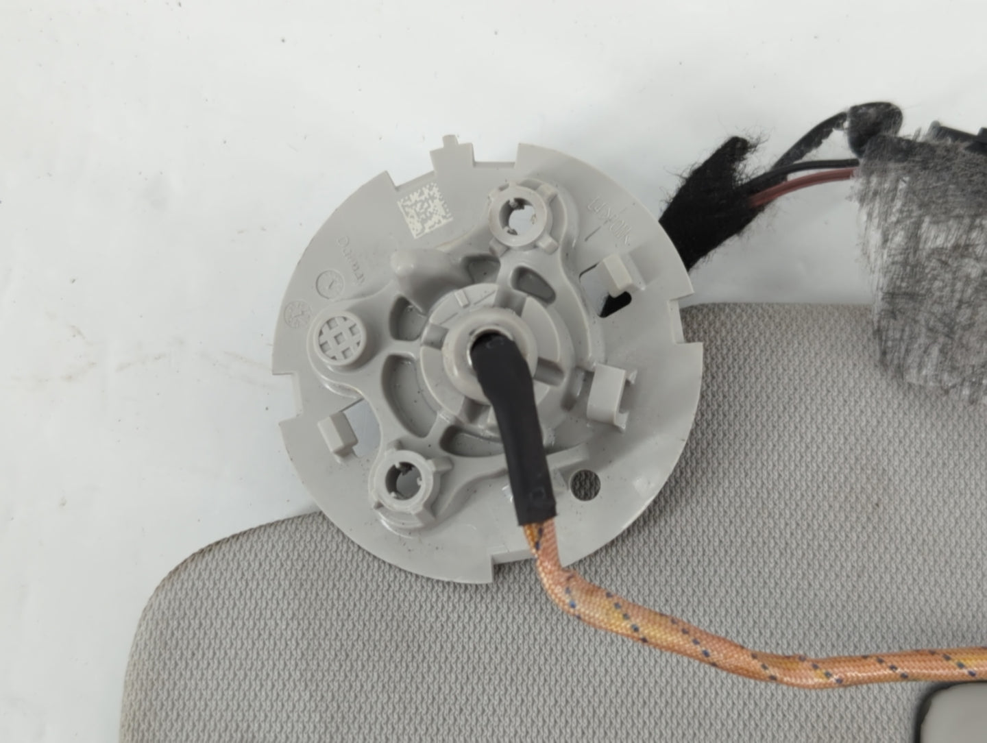 2018-2022 Chevrolet Traverse Sun Visor Shade Replacement Passenger Right Mirror Fits Fits 2018 2019 2020 2021 2022 OEM Used Auto Parts - Oemusedautoparts1.com