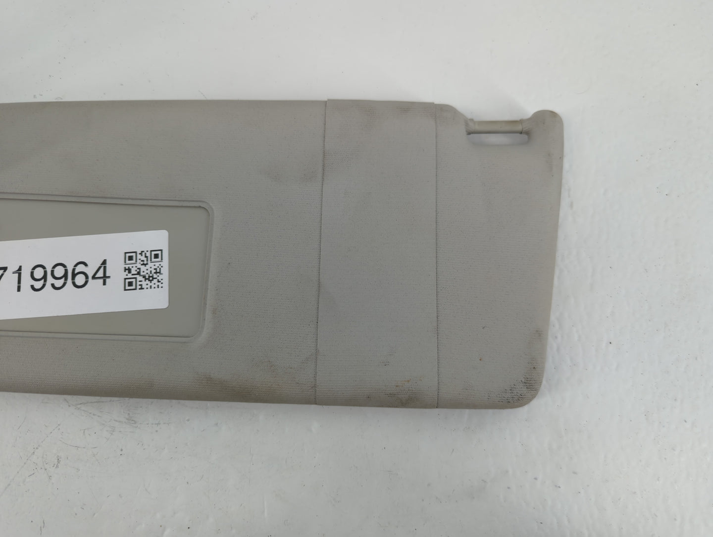 2011-2018 Volkswagen Jetta Sun Visor Shade Replacement Passenger Right Mirror Fits Fits 2011 2012 2013 2014 2015 2016 2017 2018 OEM Used Auto Parts - Oemusedautoparts1.com