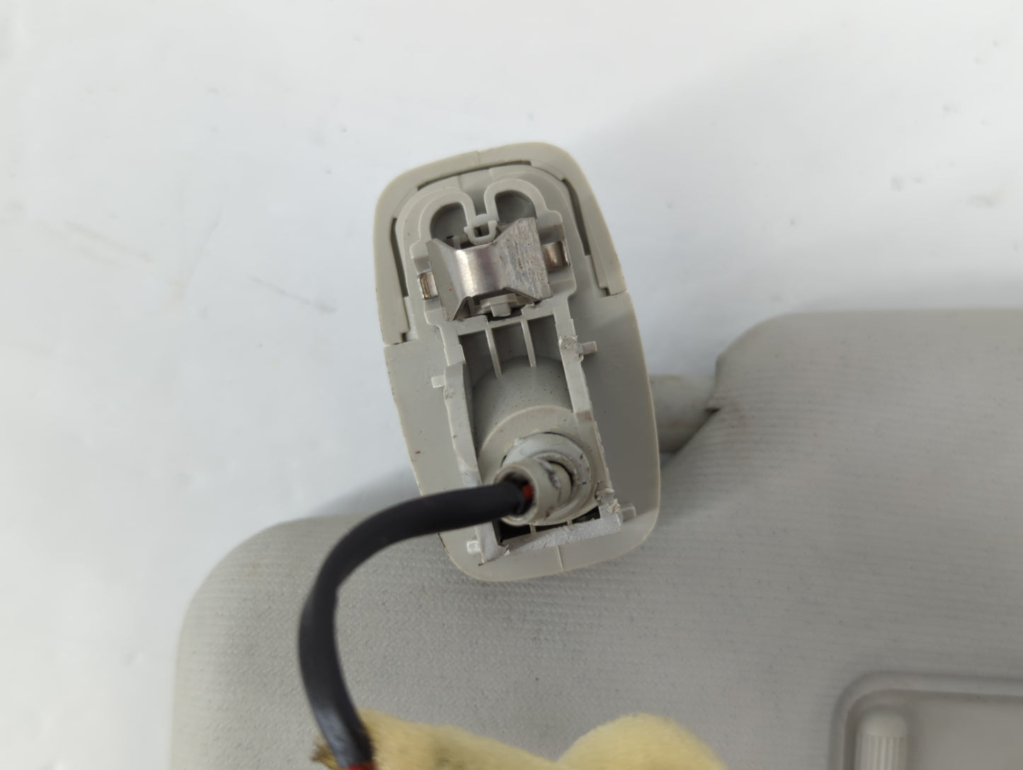 2011-2018 Volkswagen Jetta Sun Visor Shade Replacement Passenger Right Mirror Fits Fits 2011 2012 2013 2014 2015 2016 2017 2018 OEM Used Auto Parts - Oemusedautoparts1.com