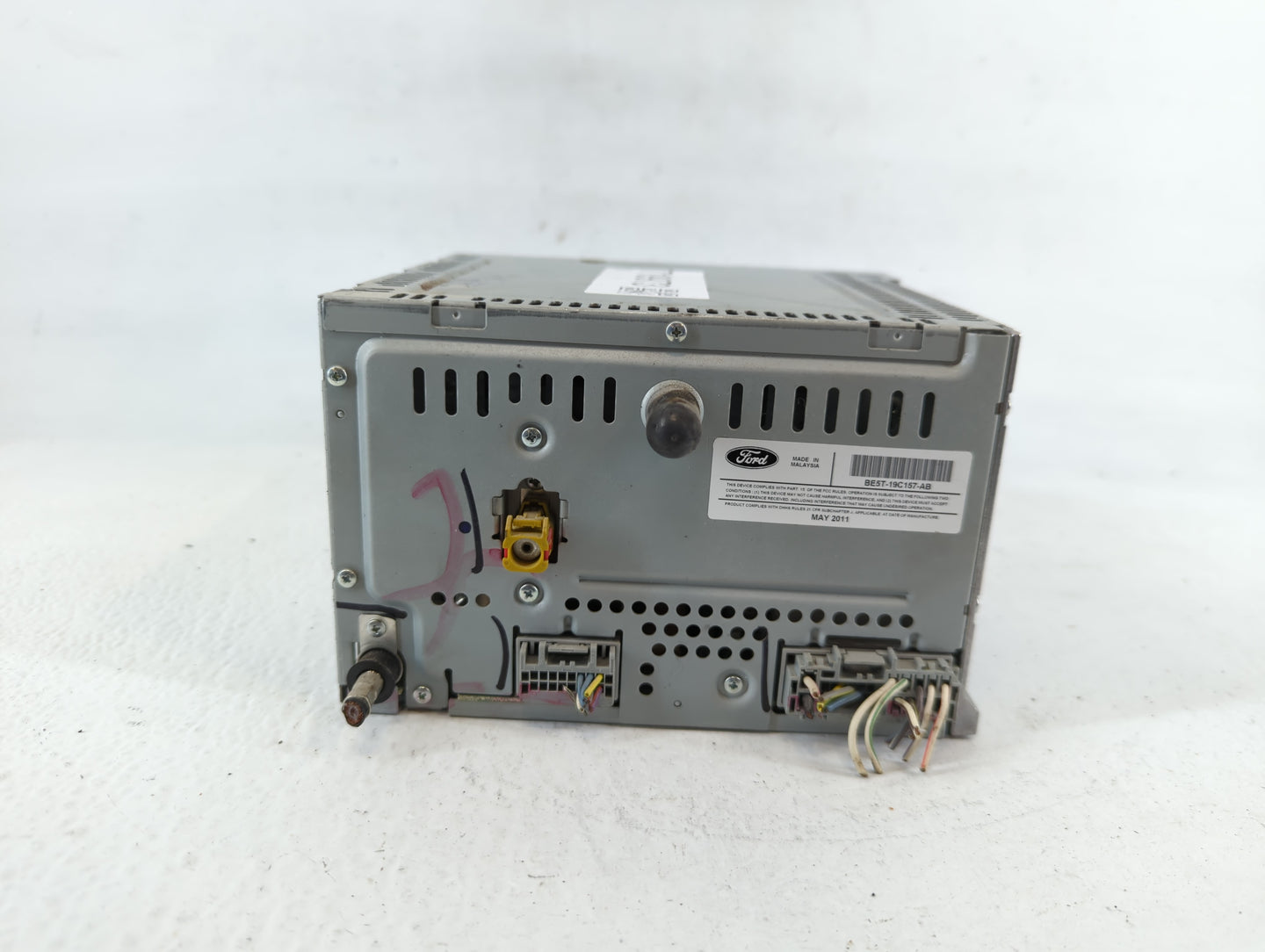 2010-2012 Ford Fusion Radio AM FM Cd Player Receiver Replacement P/N:BE5T-19C157-AB Fits Fits 2010 2011 2012 OEM Used Auto Parts - Oemusedautoparts1.com