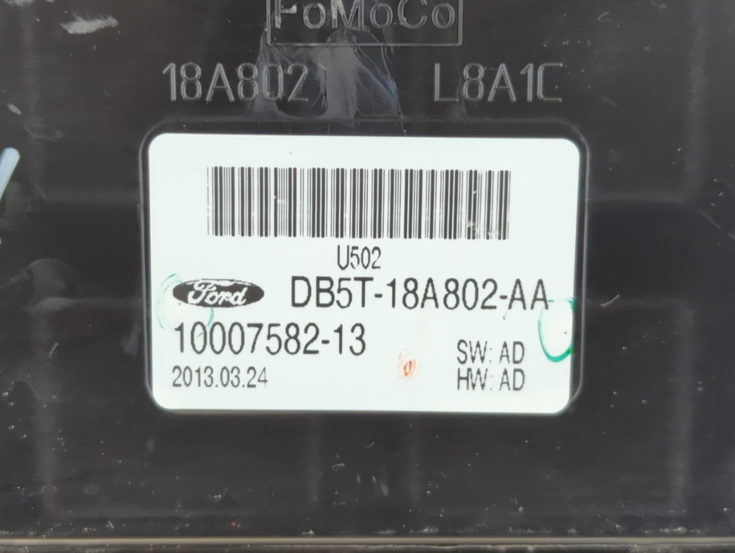 2013 Ford Explorer Radio AM FM Cd Player Receiver Replacement P/N:DB5T-18A802-AA Fits OEM Used Auto Parts - Oemusedautoparts1.com