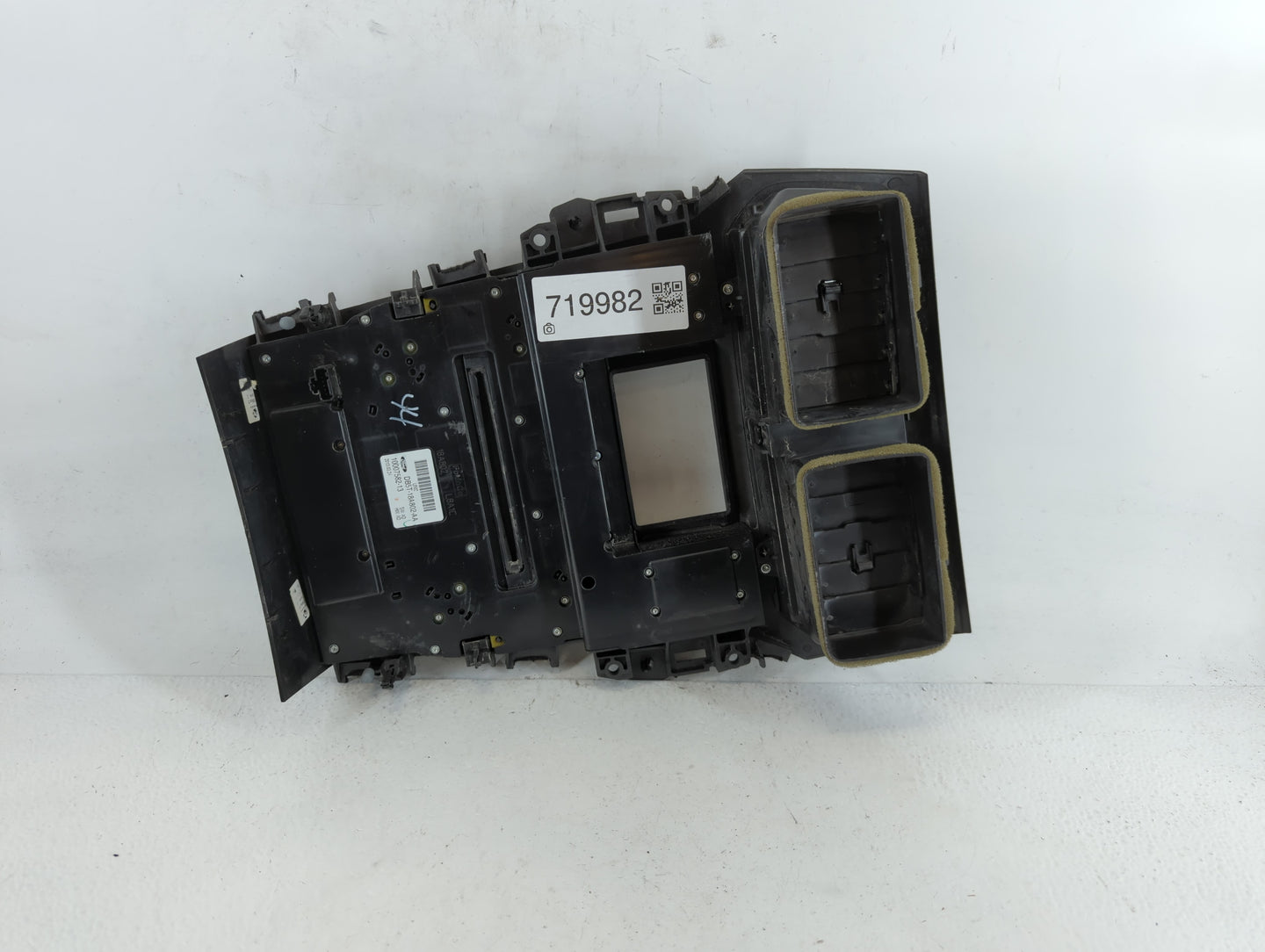 2013 Ford Explorer Radio AM FM Cd Player Receiver Replacement P/N:DB5T-18A802-AA Fits OEM Used Auto Parts - Oemusedautoparts1.com