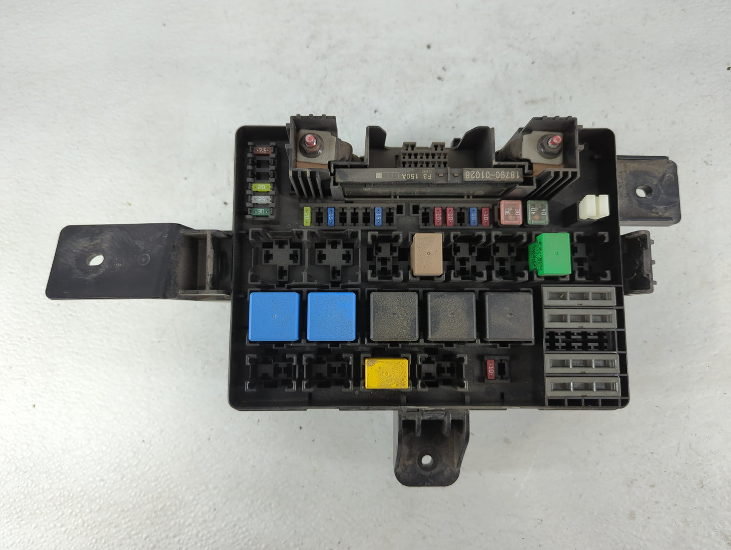 2013-2014 Hyundai Genesis Fusebox Fuse Box Panel Relay Module P/N:91264-2M801 Fits Fits 2013 2014 OEM Used Auto Parts - Oemusedautoparts1.com