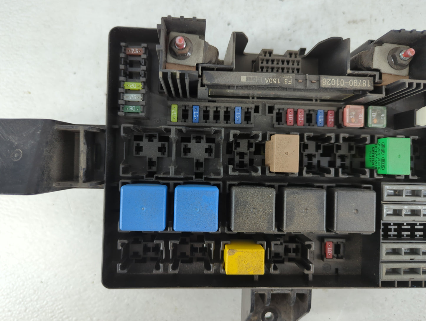 2013-2014 Hyundai Genesis Fusebox Fuse Box Panel Relay Module P/N:91264-2M801 Fits Fits 2013 2014 OEM Used Auto Parts - Oemusedautoparts1.com
