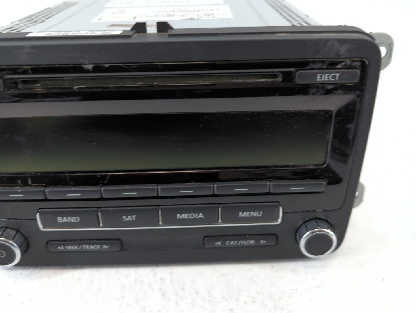2013-2015 Volkswagen Passat Radio AM FM Cd Player Receiver Replacement P/N:1K0 035 164 F Fits Fits 2013 2014 2015 OEM Used Auto Parts - Oemusedautoparts1.com