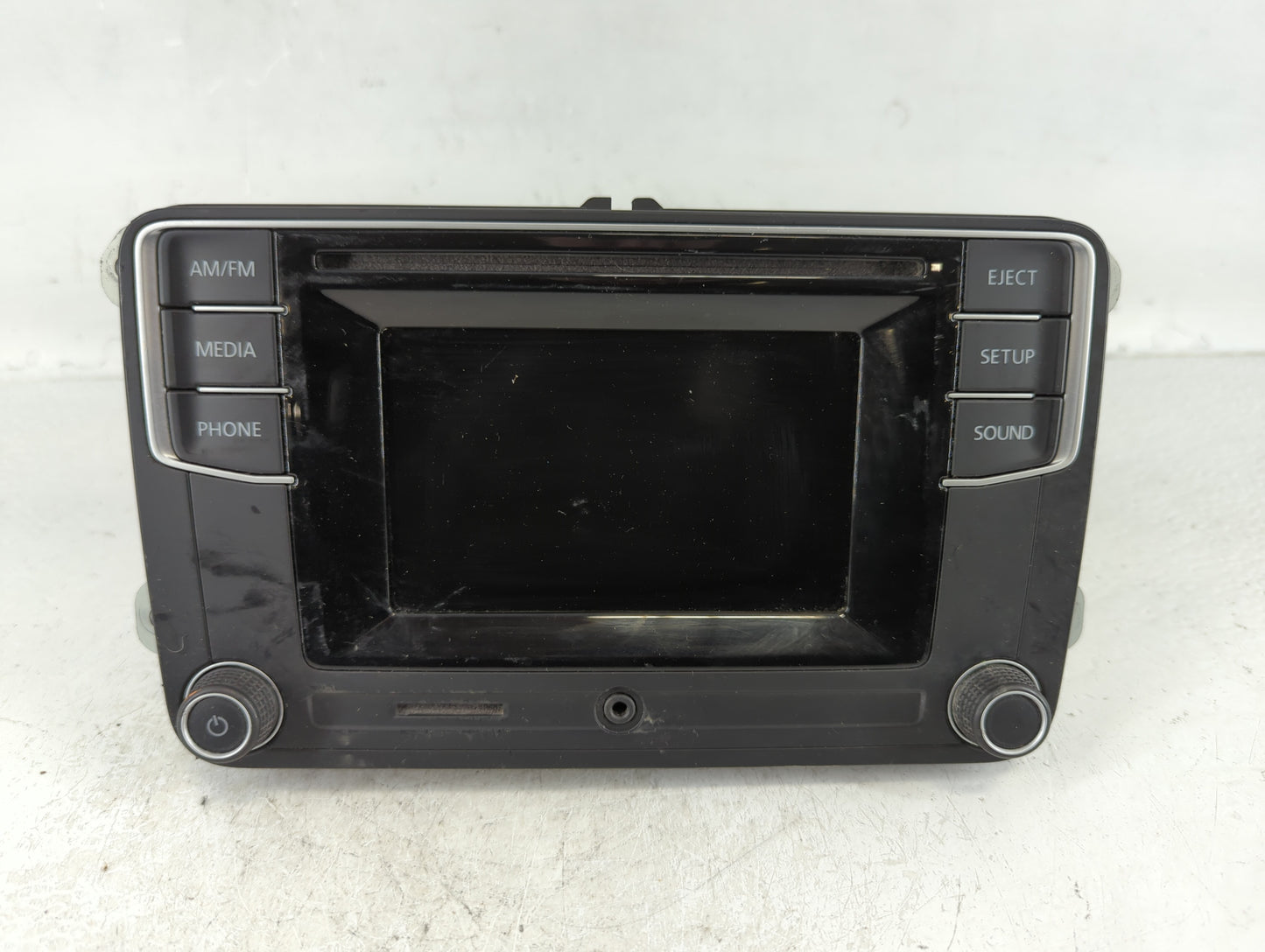 2016 Volkswagen Passat Radio AM FM Cd Player Receiver Replacement P/N:561 035 150 Fits OEM Used Auto Parts - Oemusedautoparts1.com