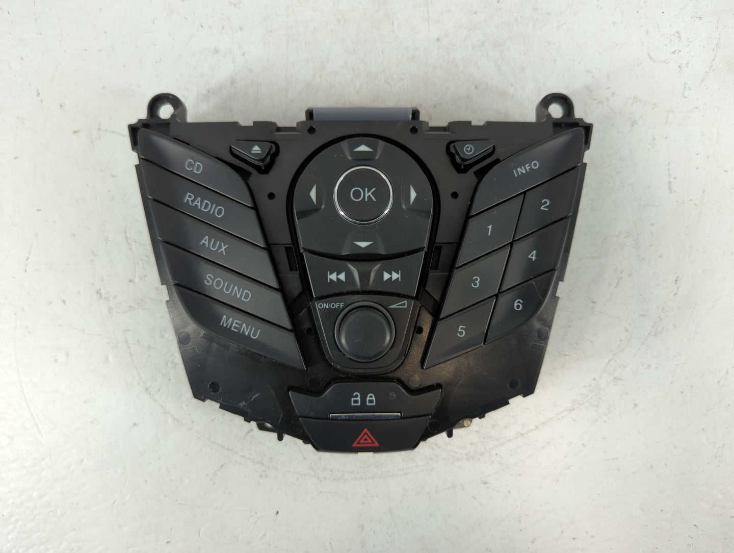 2012-2013 Ford Focus Radio AM FM Cd Player Receiver Replacement P/N:5622A992 CM5T18K811AE Fits Fits 2012 2013 OEM Used Auto Parts - Oemusedautoparts1.com