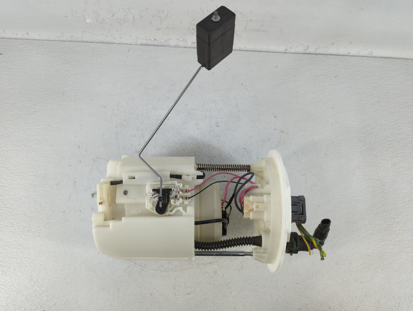2013-2020 Ford Fusion Electrical Gas Fuel Pump Assembly - Oemusedautoparts1.com