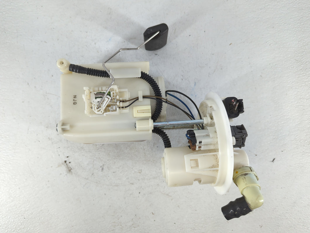 2012-2015 Hyundai Veloster Electrical Gas Fuel Pump Assembly