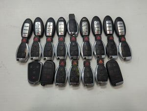 Lot of 25 Aftermarket Keyless Entry Remote Fob MIXED FCC IDS MIXED PART