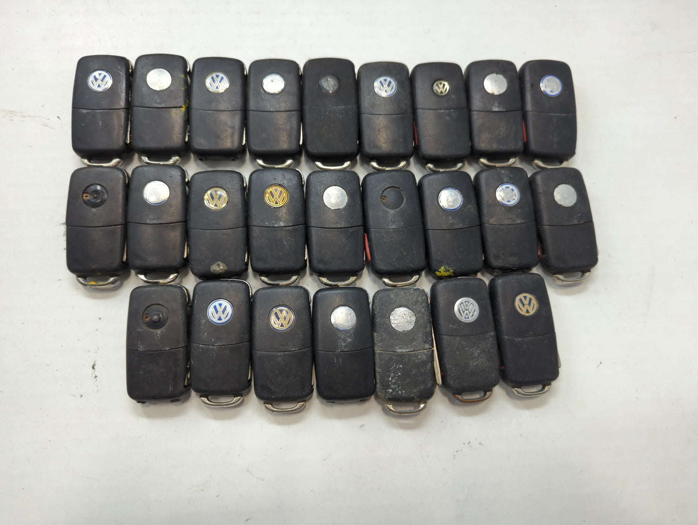 Lot of 25 Volkswagen Keyless Entry Remote Fob NBG8137T | NBG735868T - Oemusedautoparts1.com