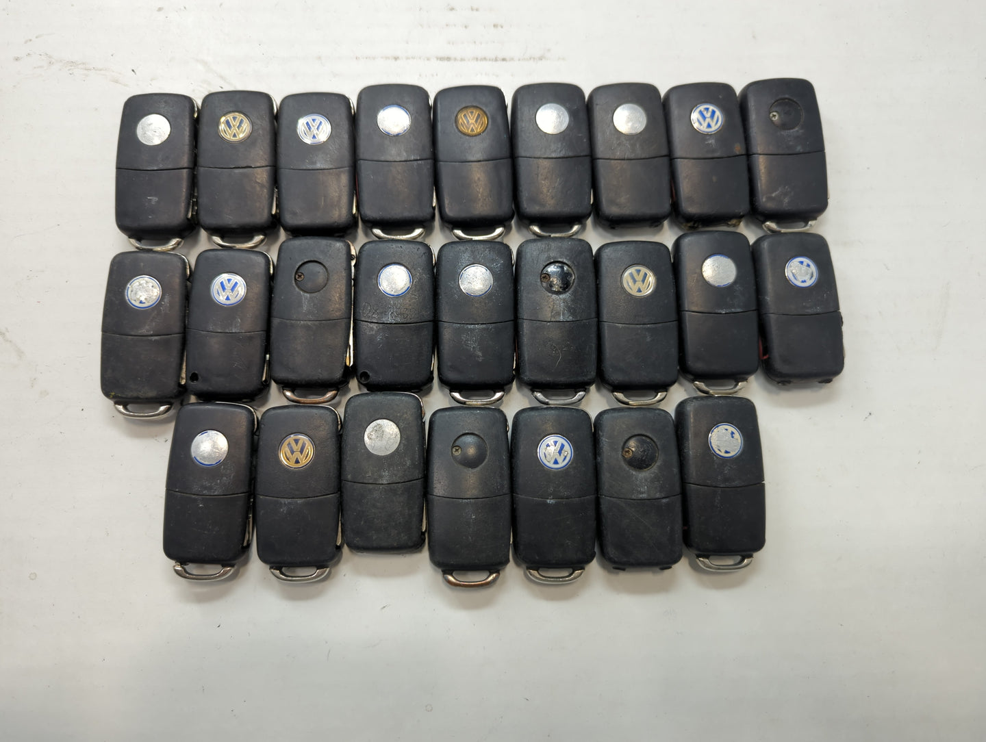 Lot of 25 Volkswagen Keyless Entry Remote Fob NBG8137T | NBG735868T - Oemusedautoparts1.com