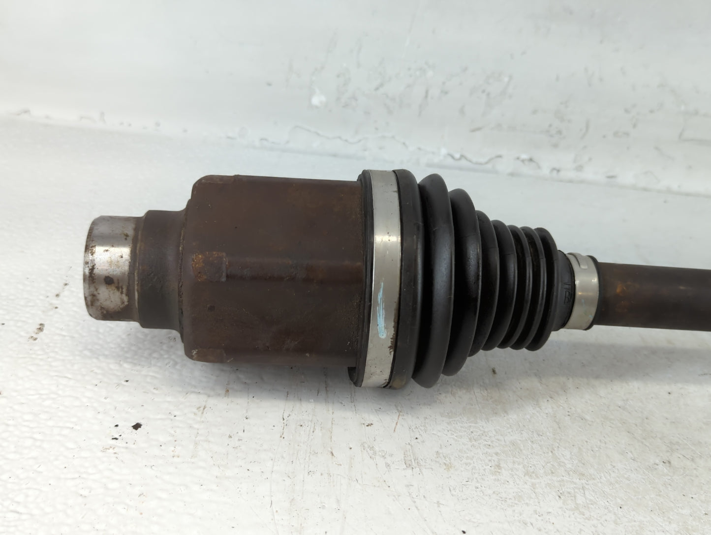 2009-2010 Dodge Journey Axle Shaft Front Driver Cv C/v - Oemusedautoparts1.com