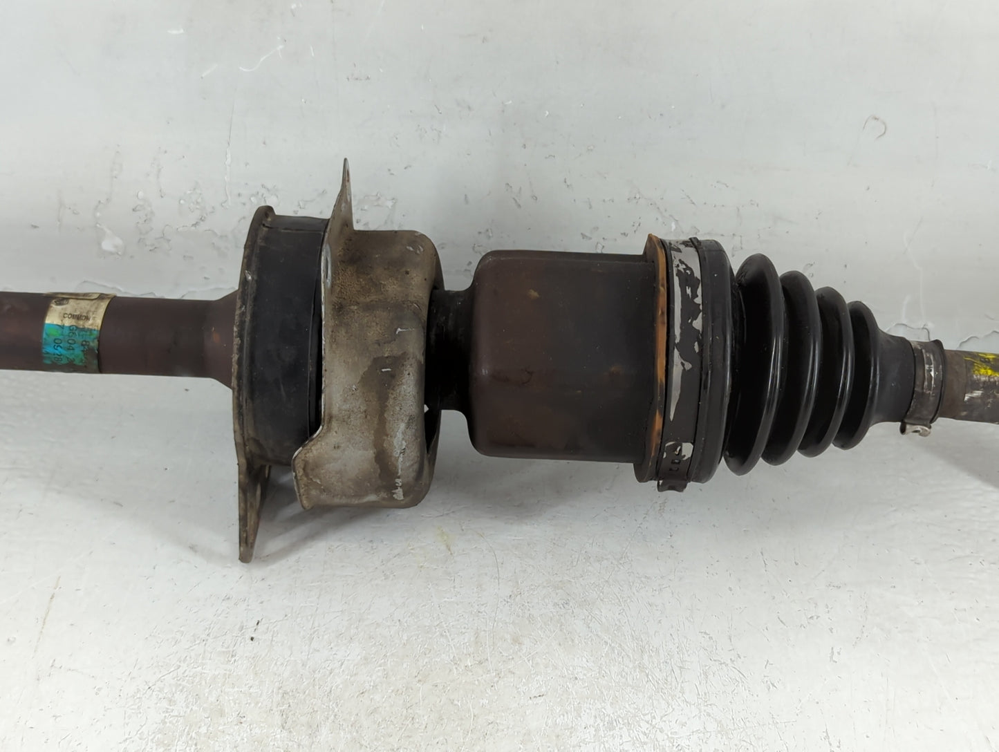 2007-2008 Ford Escape Axle Shaft Front Driver Cv C/v - Oemusedautoparts1.com