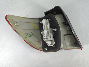 2006-2011 Mercedes-Benz B200 Tail Light Assembly Passenger Right OEM P/N:26 24 Q10 A 169 820 Fits OEM Used Auto Parts