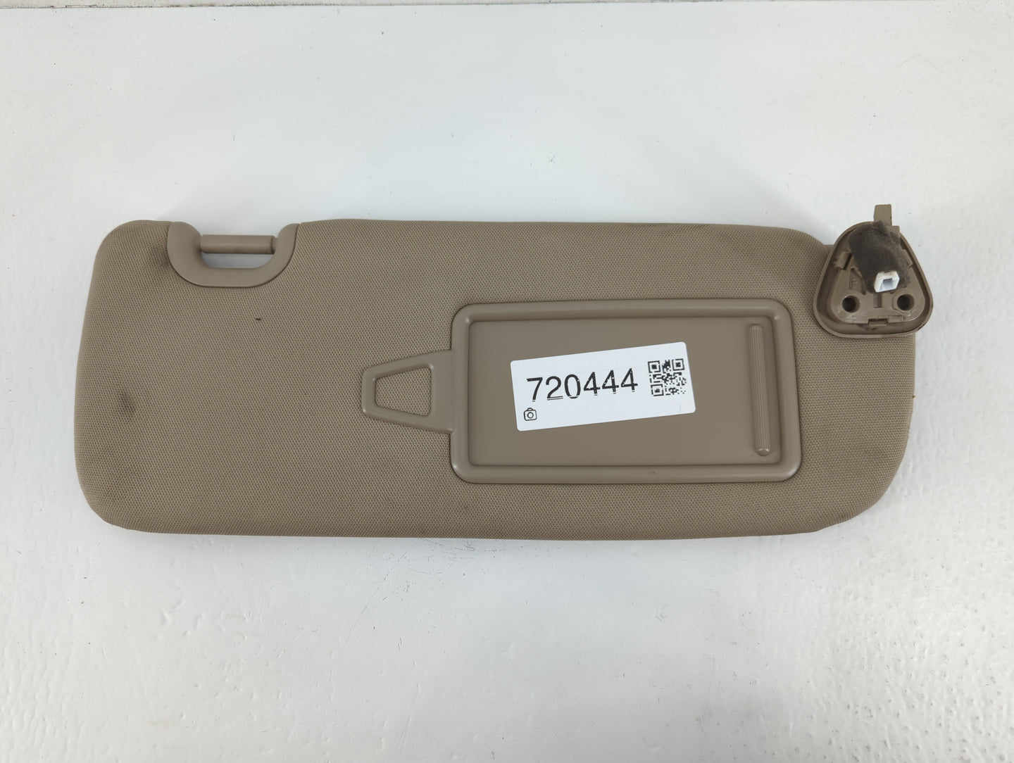 2013-2019 Hyundai Santa Fe Sun Visor Shade Replacement Driver Left Mirror Fits Fits 2013 2014 2015 2016 2017 2018 2019 OEM Used Auto Parts - Oemusedautoparts1.com