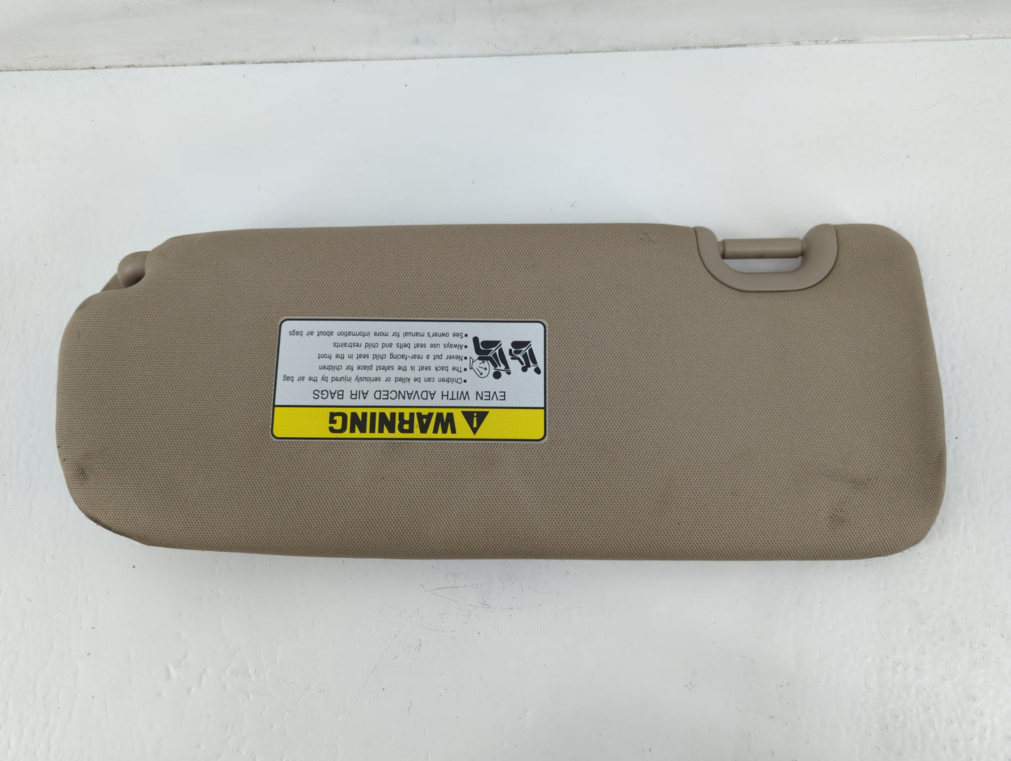 2013-2019 Hyundai Santa Fe Sun Visor Shade Replacement Driver Left Mirror Fits Fits 2013 2014 2015 2016 2017 2018 2019 OEM Used Auto Parts - Oemusedautoparts1.com