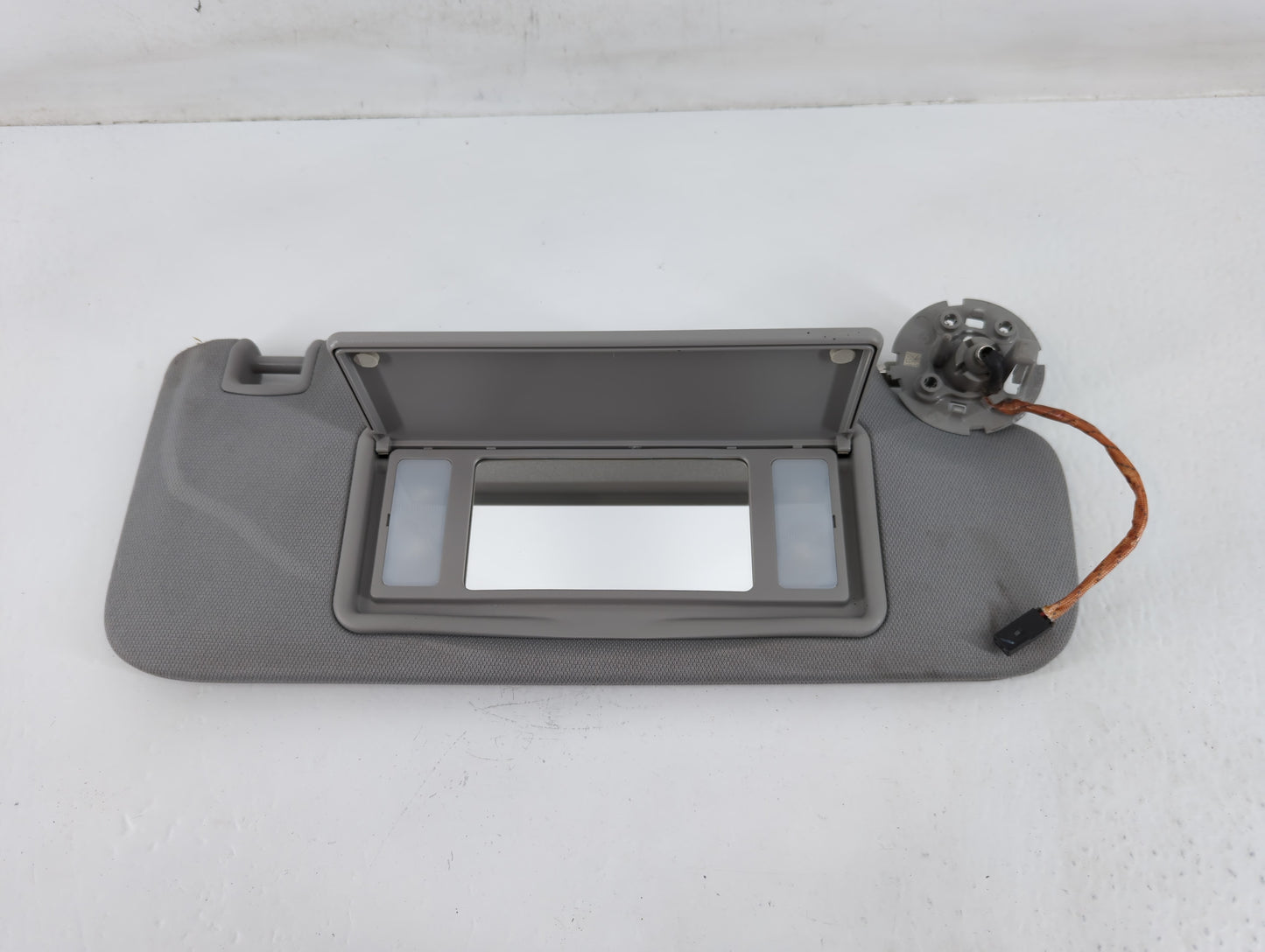 2016-2021 Chevrolet Malibu Sun Visor Shade Replacement Passenger Right Mirror Fits Fits 2016 2017 2018 2019 2020 2021 OEM Used Auto Parts - Oemusedautoparts1.com