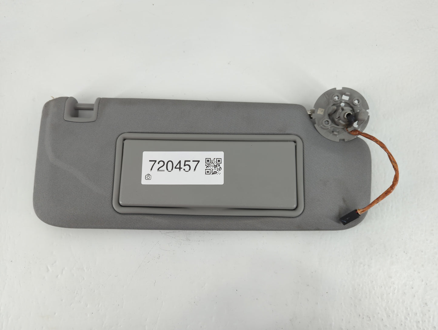 2016-2021 Chevrolet Malibu Sun Visor Shade Replacement Passenger Right Mirror Fits Fits 2016 2017 2018 2019 2020 2021 OEM Used Auto Parts - Oemusedautoparts1.com