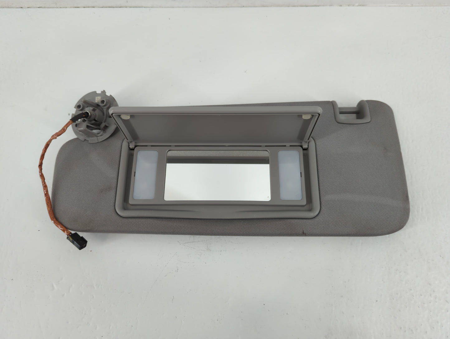 2016-2021 Chevrolet Malibu Sun Visor Shade Replacement Driver Left Mirror Fits Fits 2016 2017 2018 2019 2020 2021 OEM Used Auto Parts - Oemusedautoparts1.com