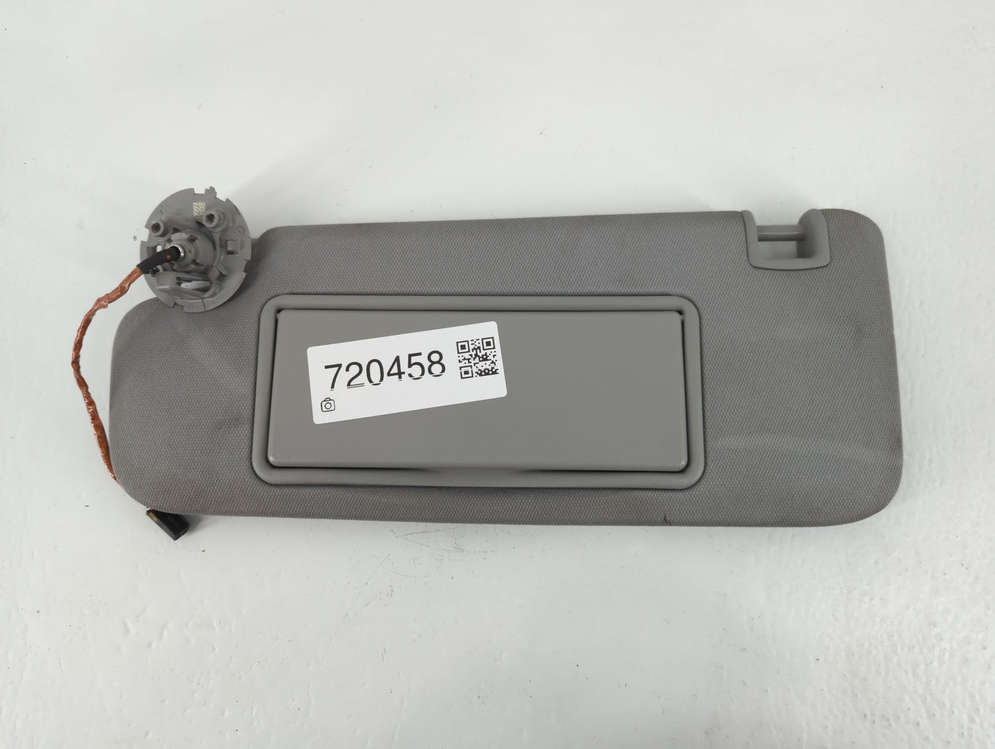 2016-2021 Chevrolet Malibu Sun Visor Shade Replacement Driver Left Mirror Fits Fits 2016 2017 2018 2019 2020 2021 OEM Used Auto Parts - Oemusedautoparts1.com