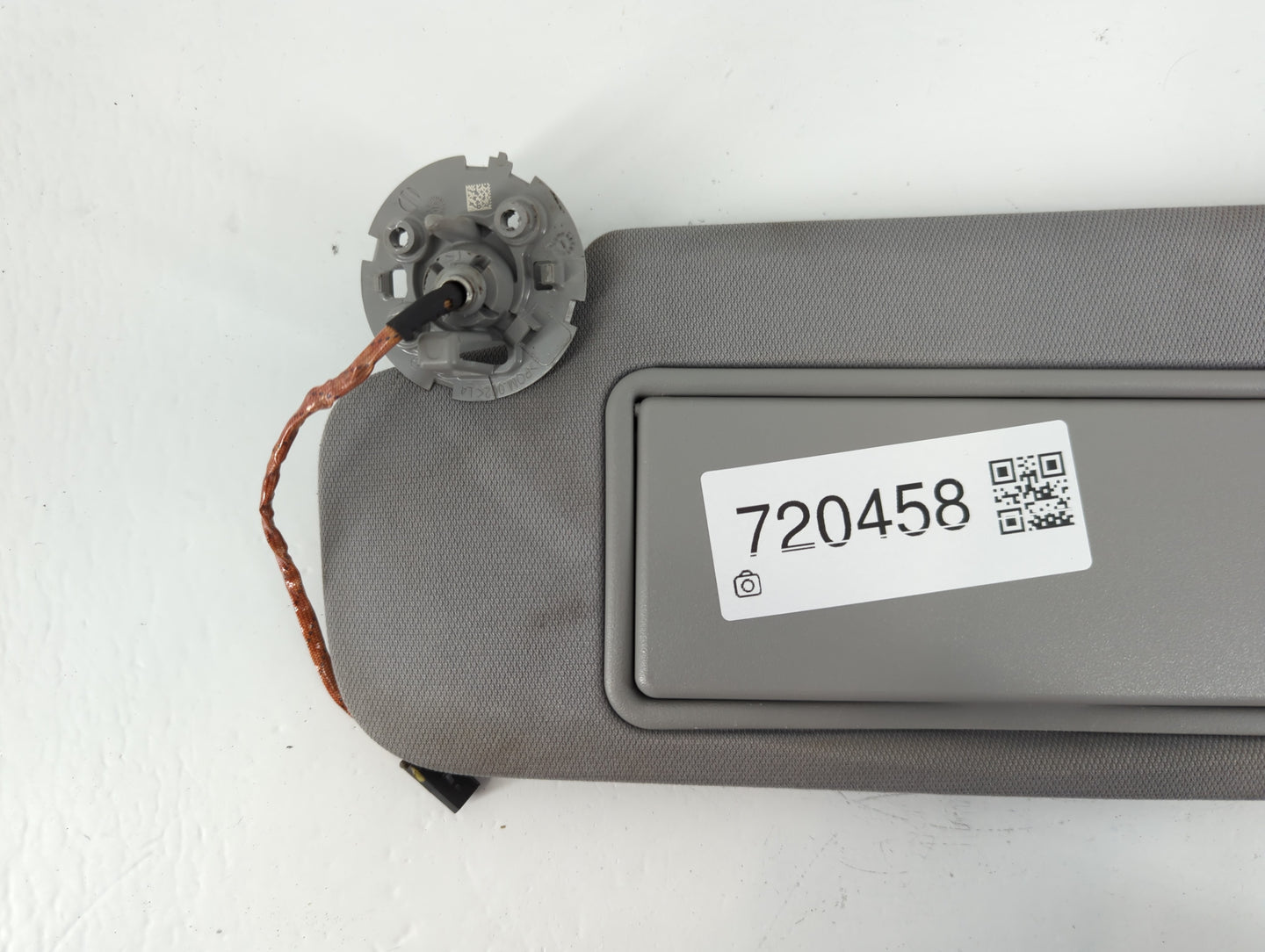 2016-2021 Chevrolet Malibu Sun Visor Shade Replacement Driver Left Mirror Fits Fits 2016 2017 2018 2019 2020 2021 OEM Used Auto Parts - Oemusedautoparts1.com