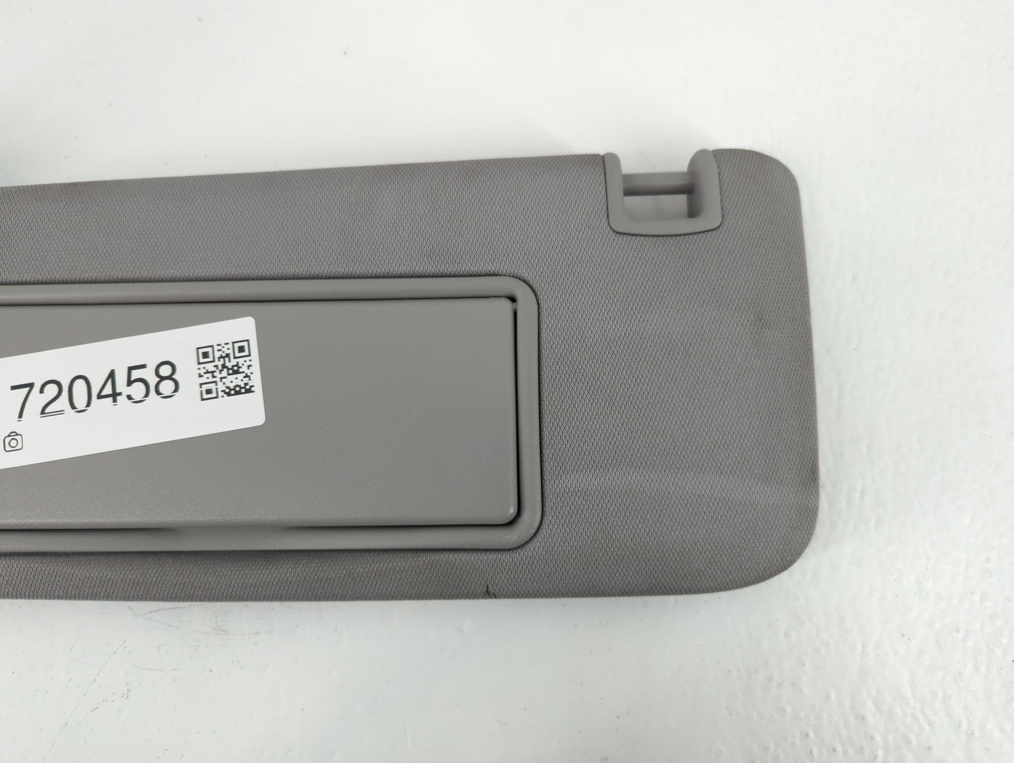 2016-2021 Chevrolet Malibu Sun Visor Shade Replacement Driver Left Mirror Fits Fits 2016 2017 2018 2019 2020 2021 OEM Used Auto Parts - Oemusedautoparts1.com