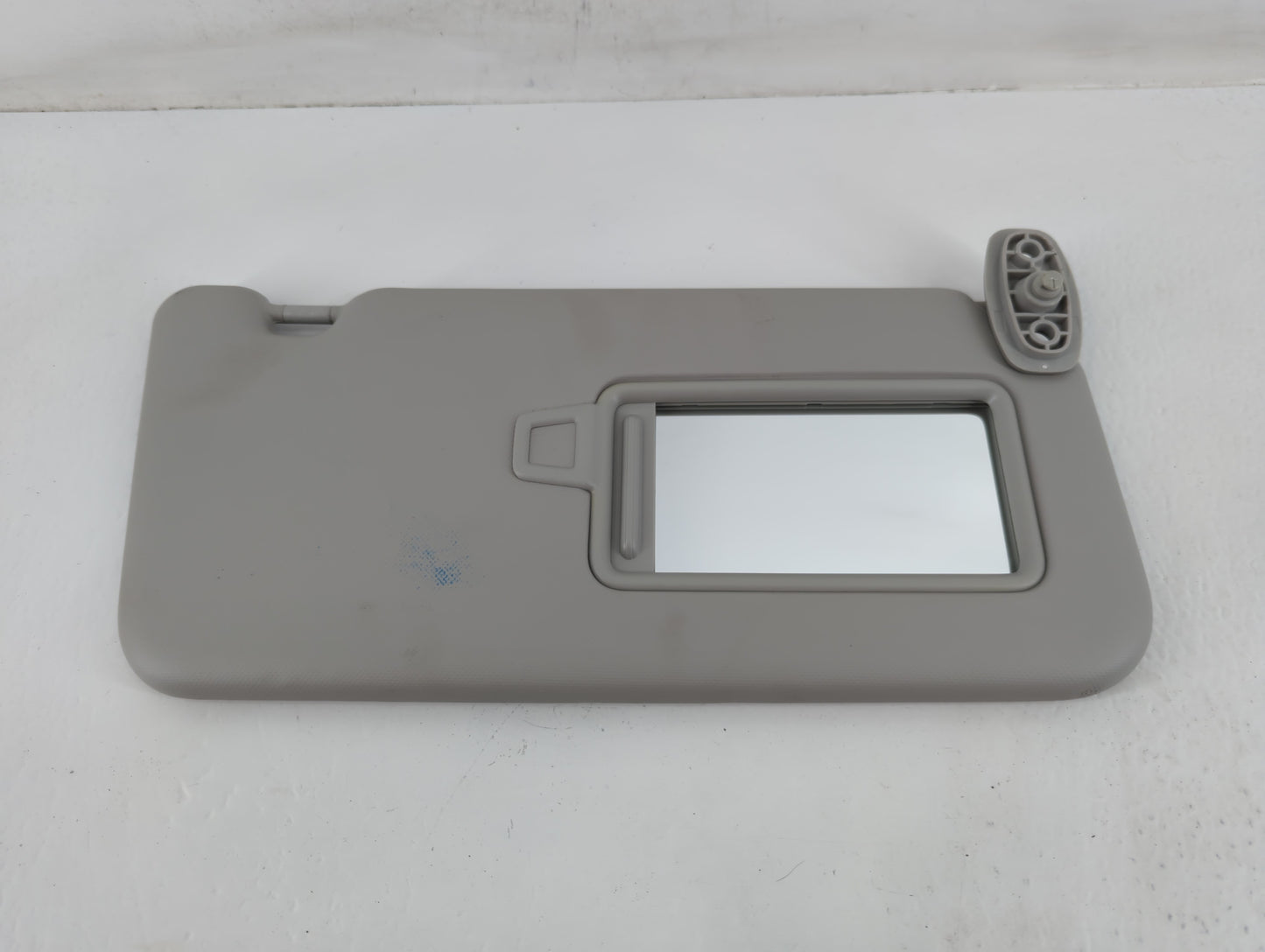 2020-2021 Kia Soul Sun Visor Shade Replacement Driver Left Mirror Fits Fits 2020 2021 OEM Used Auto Parts - Oemusedautoparts1.com