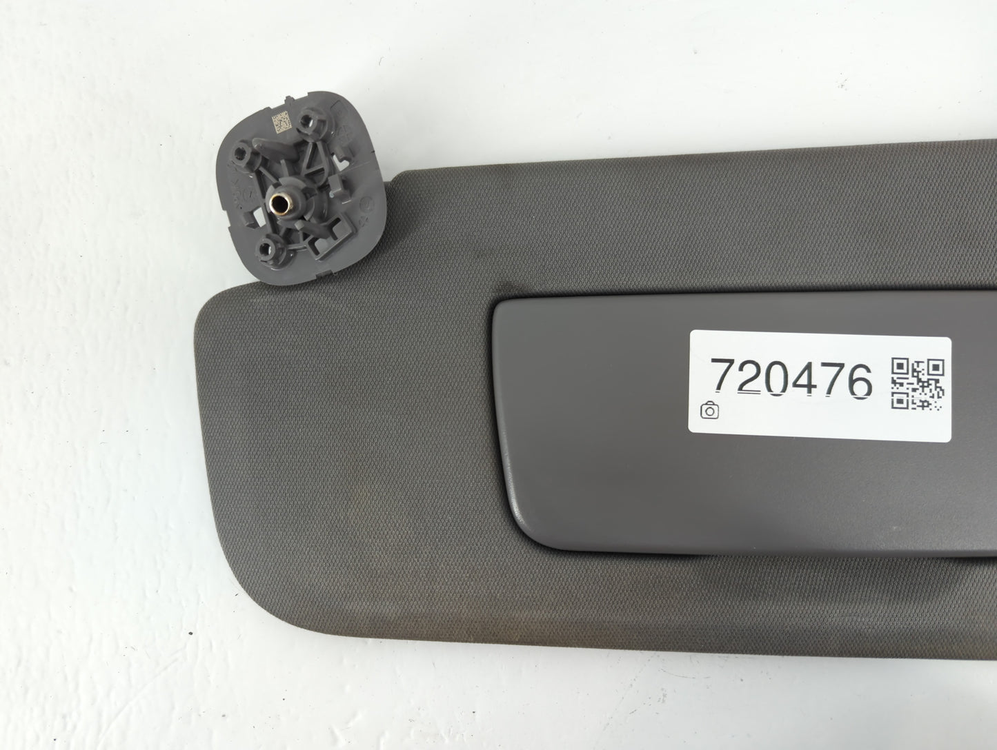 2019-2022 Chevrolet Silverado 1500 Sun Visor Shade Replacement Driver Left Mirror Fits Fits 2019 2020 2021 2022 OEM Used Auto Parts - Oemusedautoparts1.com