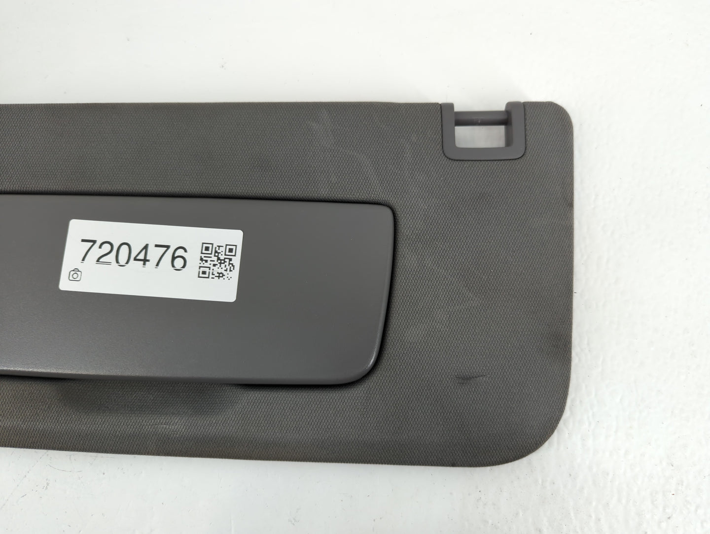 2019-2022 Chevrolet Silverado 1500 Sun Visor Shade Replacement Driver Left Mirror Fits Fits 2019 2020 2021 2022 OEM Used Auto Parts - Oemusedautoparts1.com