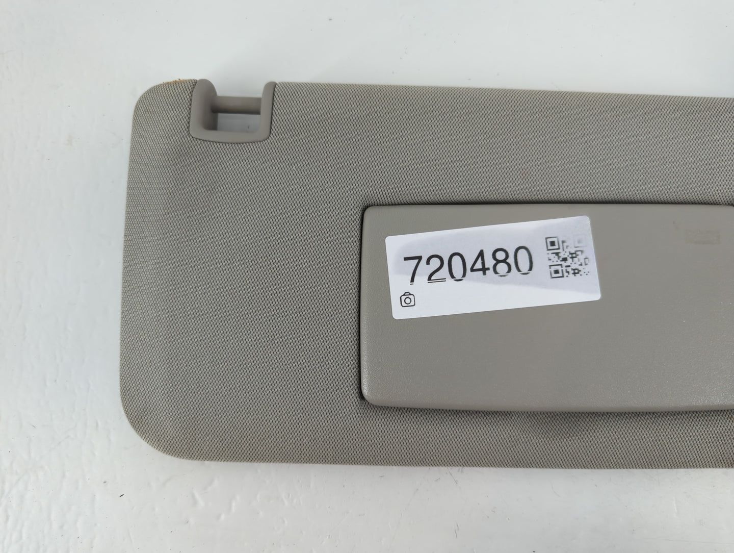 2015-2016 Chevrolet Trax Sun Visor Shade Replacement Passenger Right Mirror Fits Fits 2015 2016 OEM Used Auto Parts - Oemusedautoparts1.com