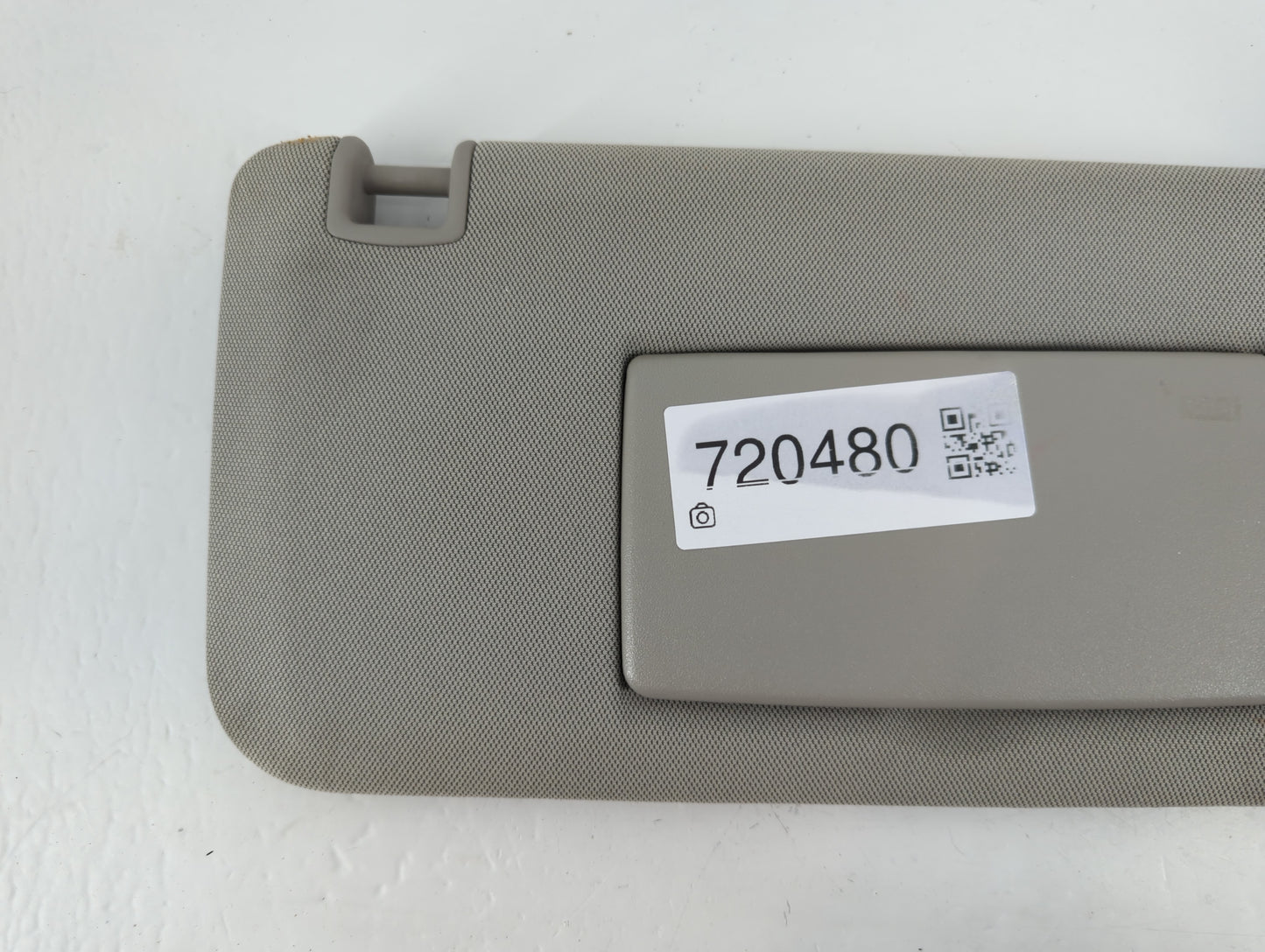 2015-2016 Chevrolet Trax Sun Visor Shade Replacement Passenger Right Mirror Fits Fits 2015 2016 OEM Used Auto Parts - Oemusedautoparts1.com