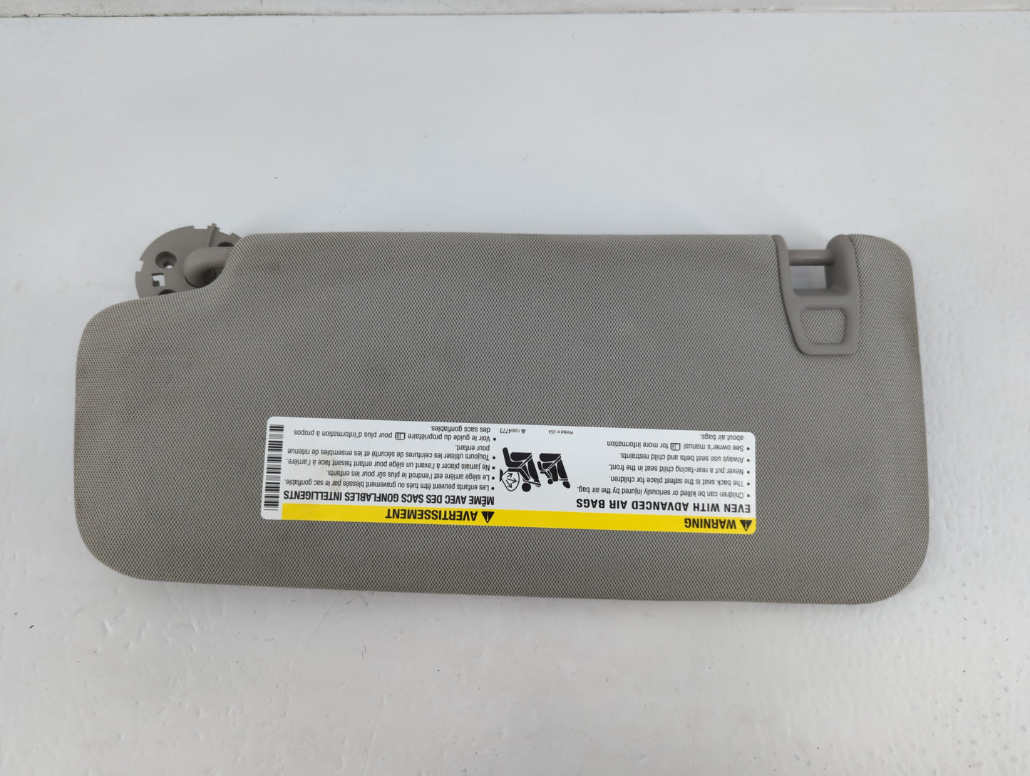 2015-2016 Chevrolet Trax Sun Visor Shade Replacement Passenger Right Mirror Fits Fits 2015 2016 OEM Used Auto Parts - Oemusedautoparts1.com