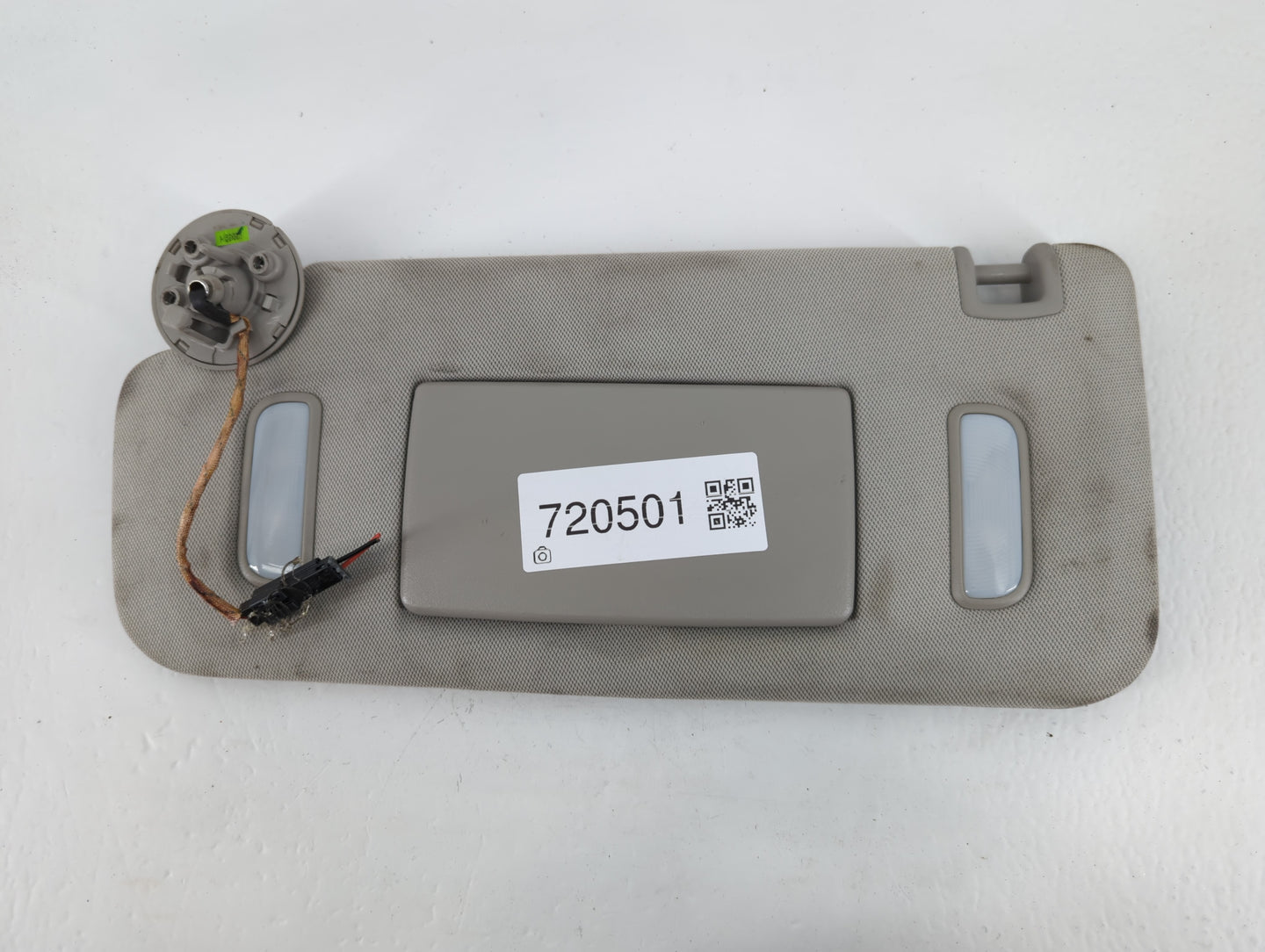 2010-2017 Chevrolet Equinox Sun Visor Shade Replacement Passenger Right Mirror Fits Fits 2010 2011 2012 2013 2014 2015 2016 2017 OEM Used Auto Parts - Oemusedautoparts1.com