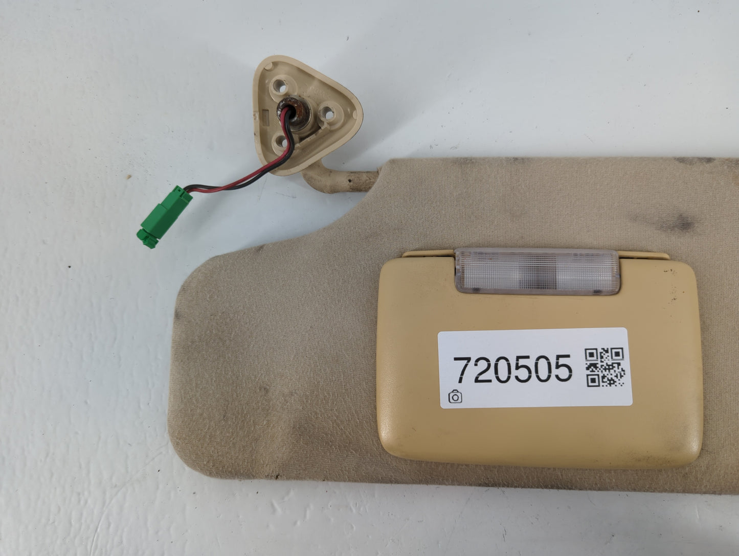 2008-2009 Ford Taurus X Sun Visor Shade Replacement Passenger Right Mirror Fits Fits 2008 2009 OEM Used Auto Parts - Oemusedautoparts1.com