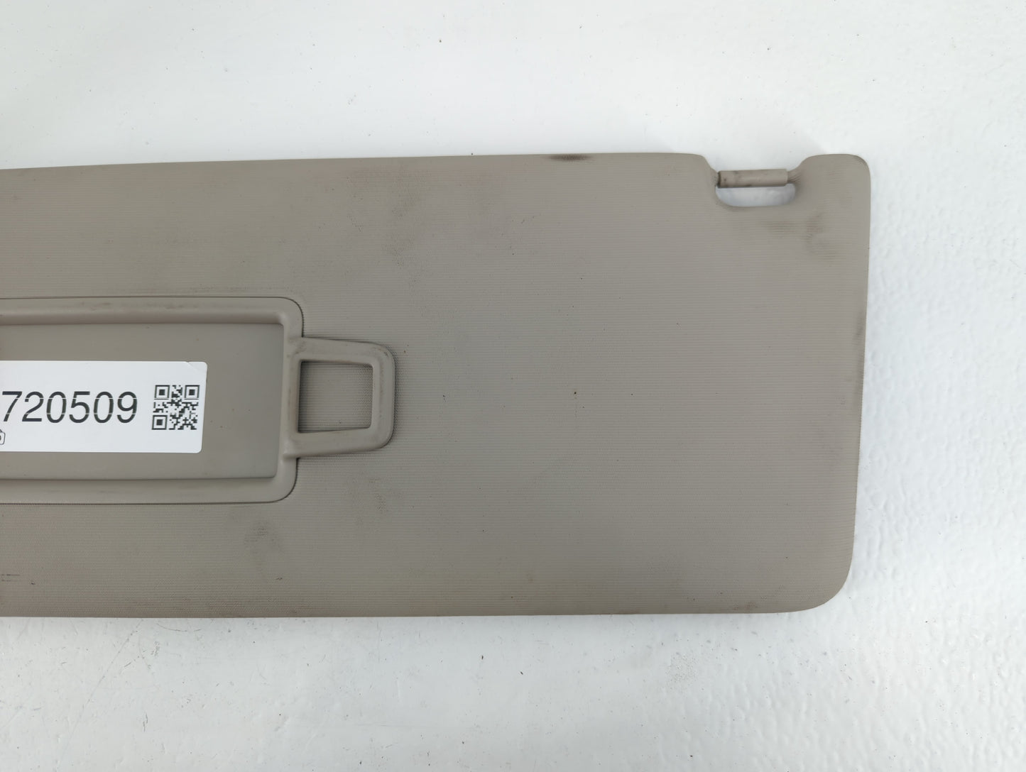 2020-2022 Volkswagen Atlas Sun Visor Shade Replacement Driver Left Mirror Fits Fits 2020 2021 2022 OEM Used Auto Parts - Oemusedautoparts1.com