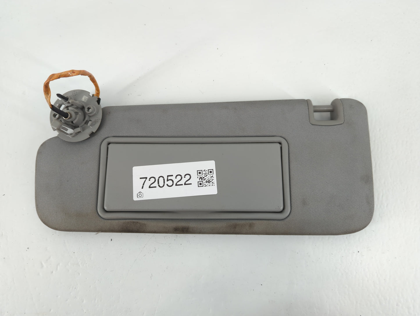 2016-2021 Chevrolet Malibu Sun Visor Shade Replacement Driver Left Mirror Fits Fits 2016 2017 2018 2019 2020 2021 OEM Used Auto Parts - Oemusedautoparts1.com