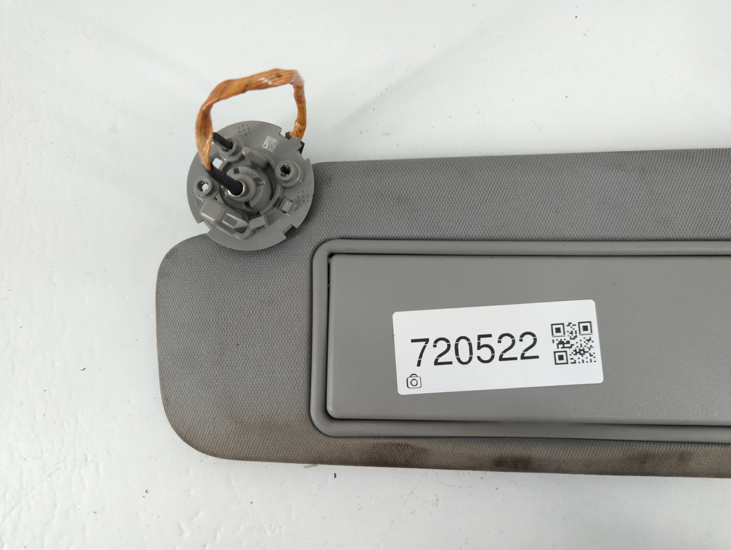 2016-2021 Chevrolet Malibu Sun Visor Shade Replacement Driver Left Mirror Fits Fits 2016 2017 2018 2019 2020 2021 OEM Used Auto Parts - Oemusedautoparts1.com