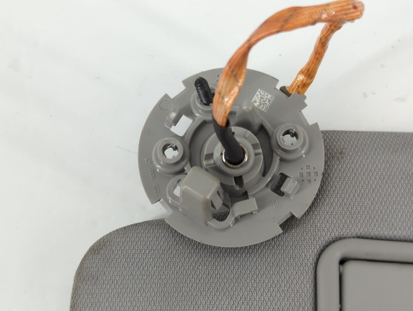 2016-2021 Chevrolet Malibu Sun Visor Shade Replacement Driver Left Mirror Fits Fits 2016 2017 2018 2019 2020 2021 OEM Used Auto Parts - Oemusedautoparts1.com