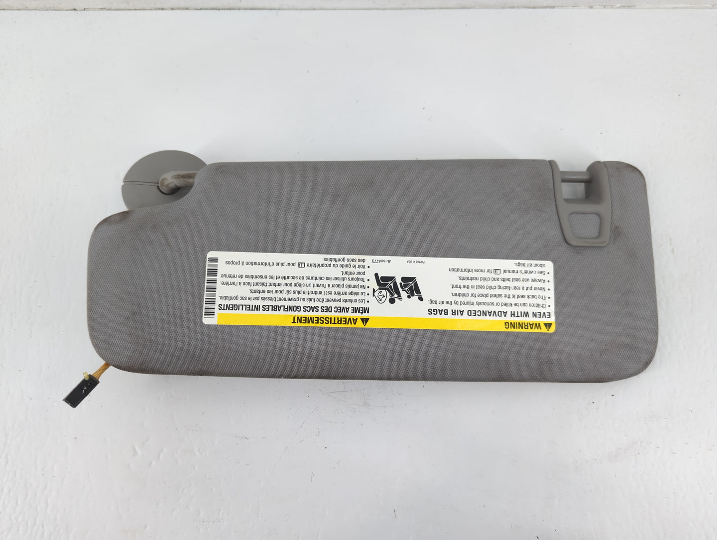 2016-2021 Chevrolet Malibu Sun Visor Shade Replacement Passenger Right Mirror Fits Fits 2016 2017 2018 2019 2020 2021 OEM Used Auto Parts - Oemusedautoparts1.com