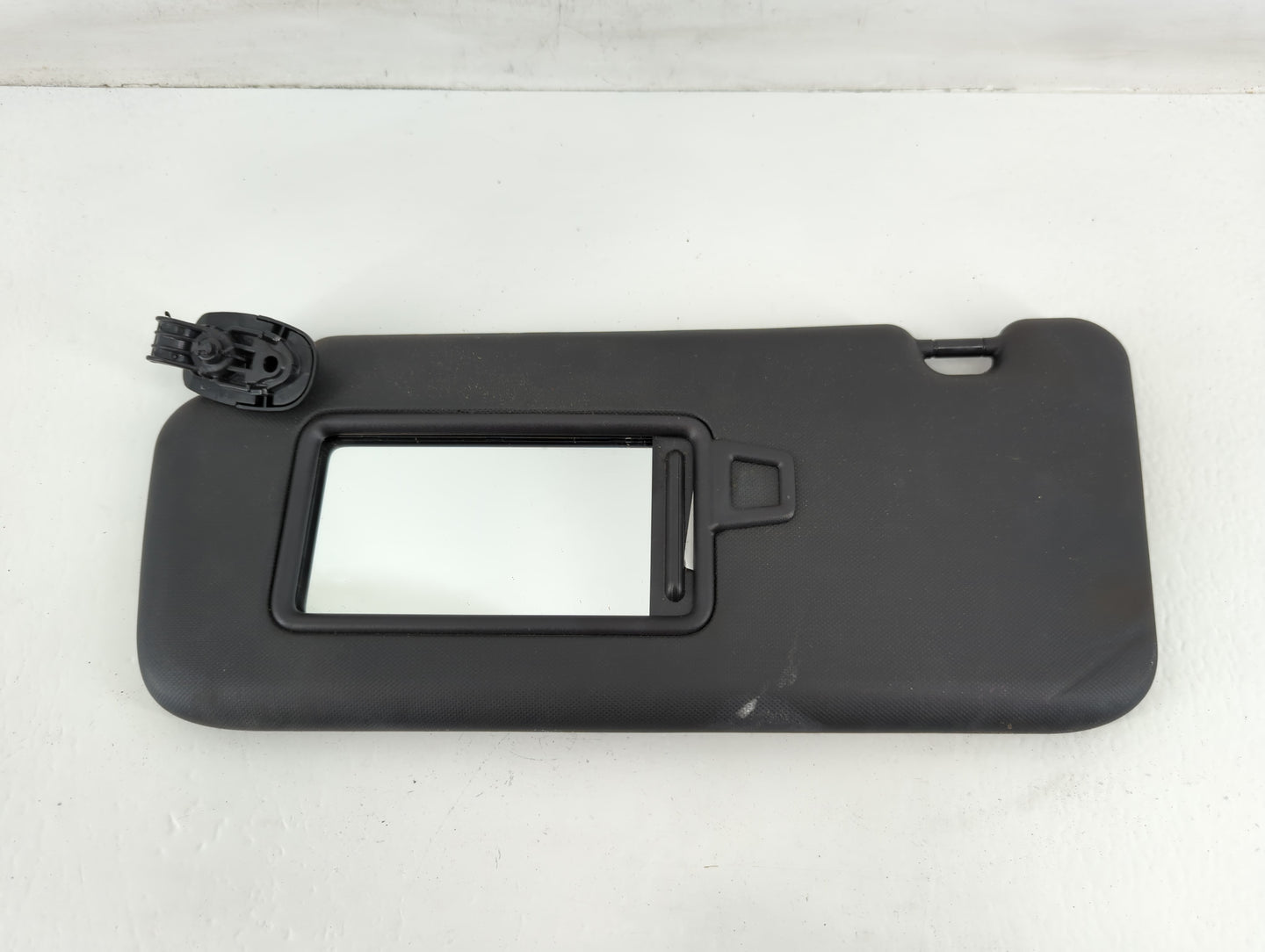 2018-2021 Hyundai Kona Sun Visor Shade Replacement Passenger Right Mirror Fits Fits 2018 2019 2020 2021 OEM Used Auto Parts - Oemusedautoparts1.com