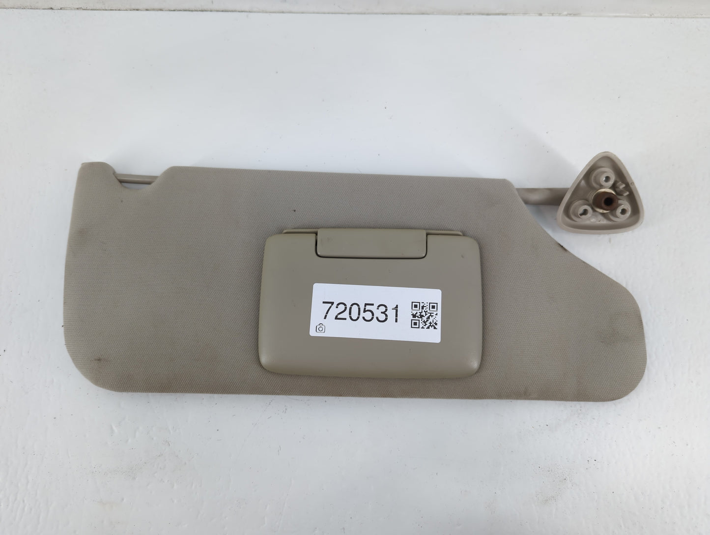 2005-2007 Chrysler 300 Sun Visor Shade Replacement Passenger Right Mirror Fits Fits 2005 2006 2007 OEM Used Auto Parts - Oemusedautoparts1.com