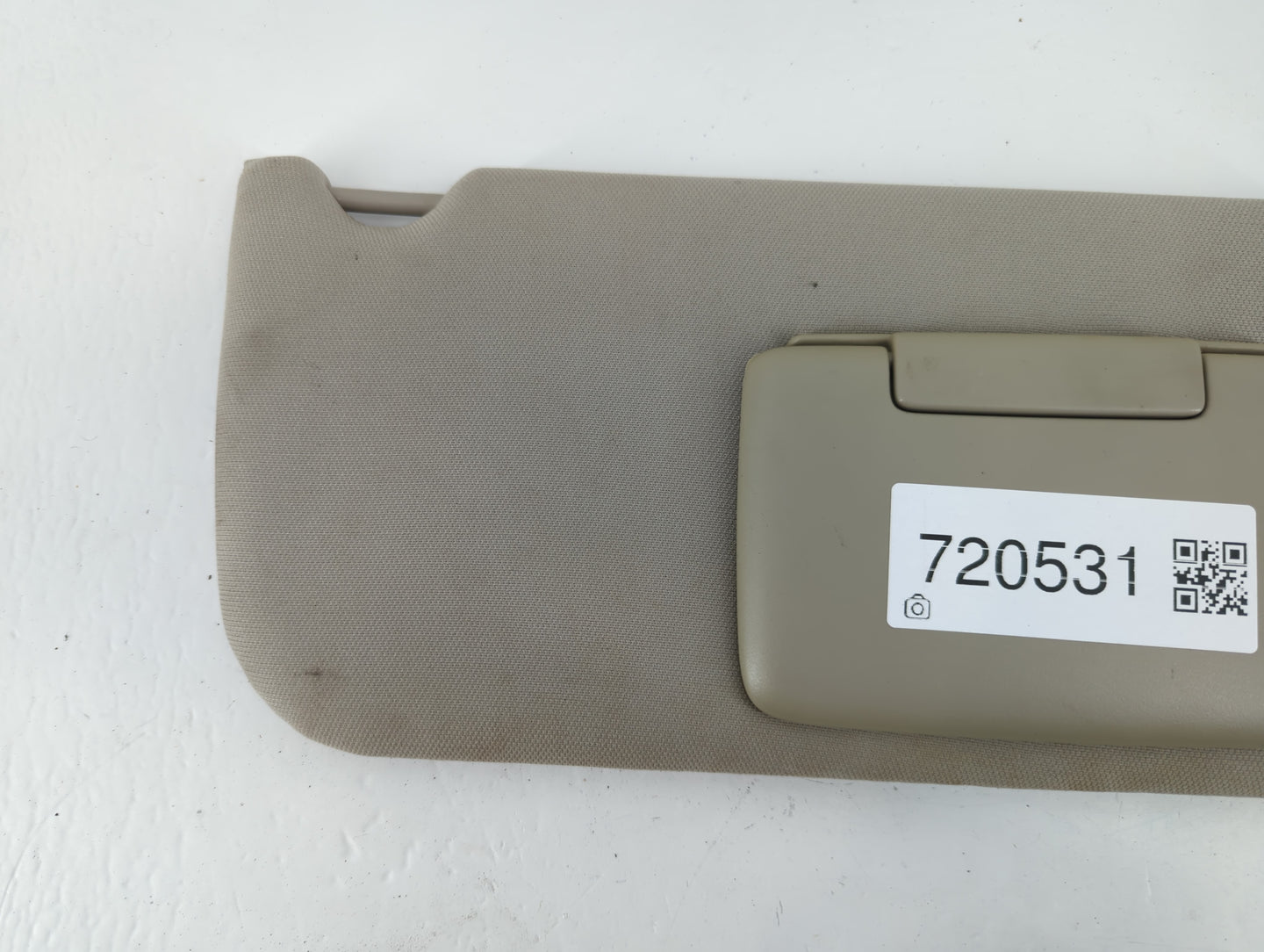 2005-2007 Chrysler 300 Sun Visor Shade Replacement Passenger Right Mirror Fits Fits 2005 2006 2007 OEM Used Auto Parts - Oemusedautoparts1.com