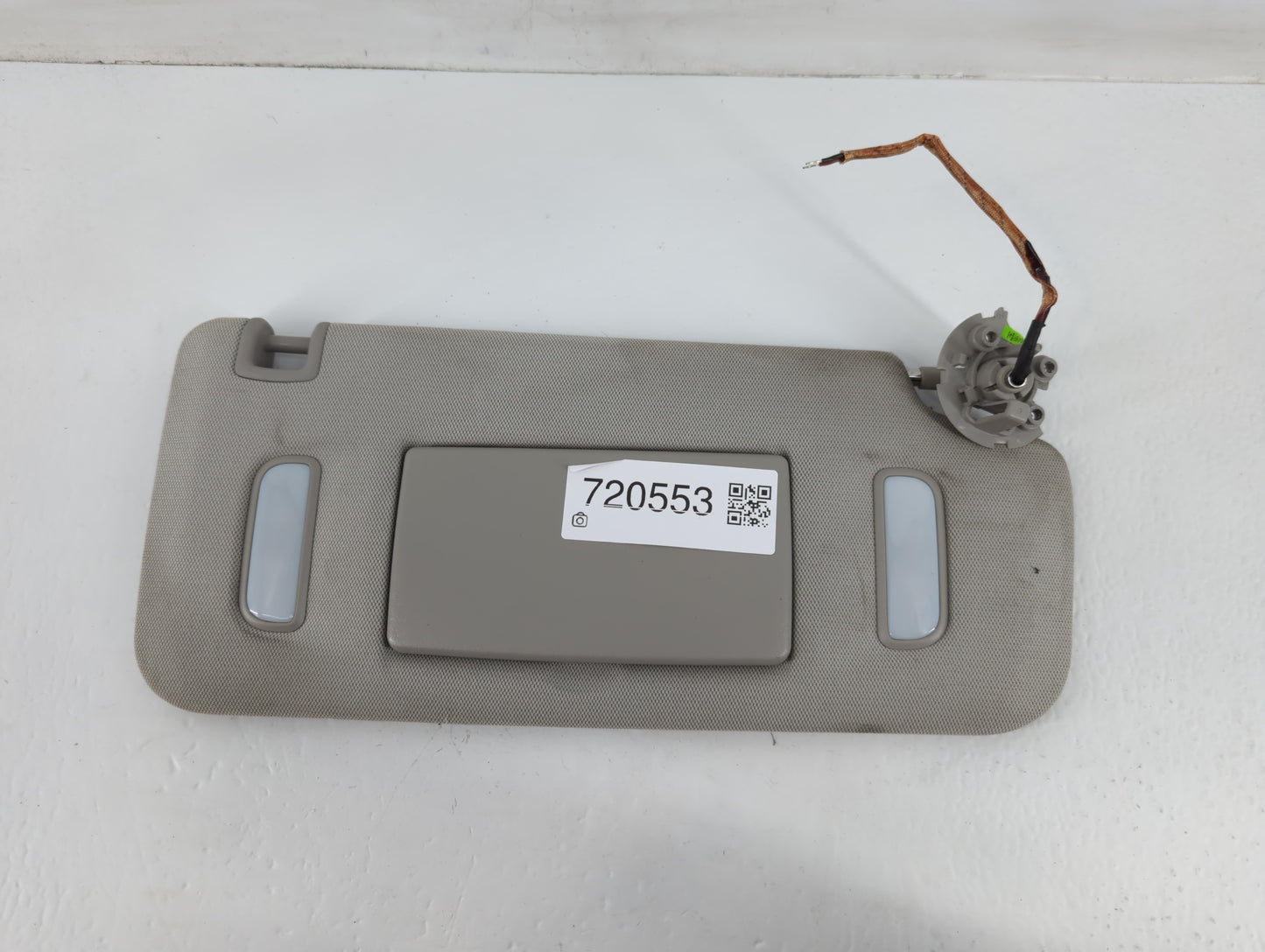 2010-2017 Chevrolet Equinox Sun Visor Shade Replacement Passenger Right Mirror Fits Fits 2010 2011 2012 2013 2014 2015 2016 2017 OEM Used Auto Parts - Oemusedautoparts1.com