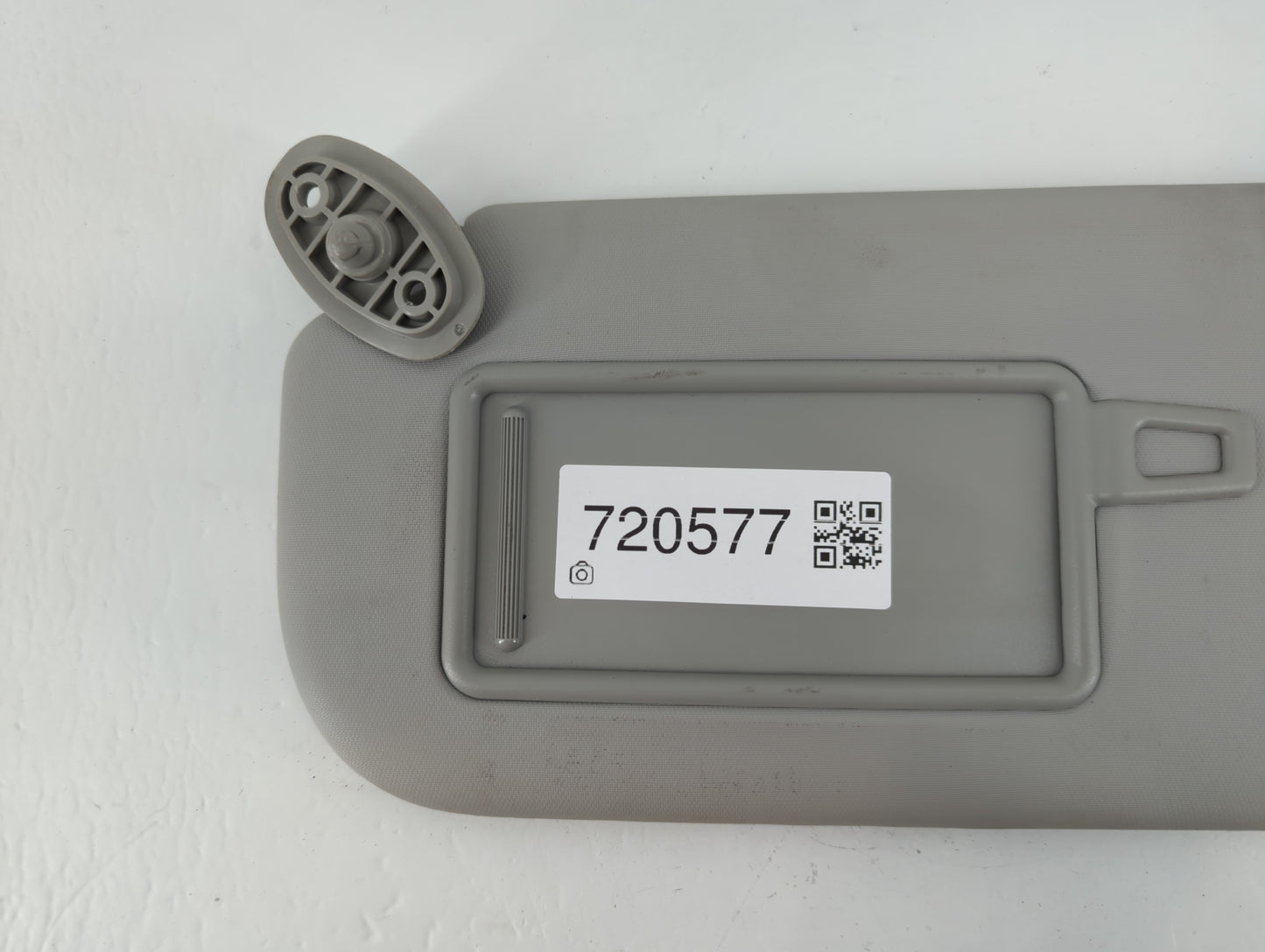 2014-2019 Kia Soul Sun Visor Shade Replacement Driver Left Mirror Fits Fits 2014 2015 2016 2017 2018 2019 OEM Used Auto Parts - Oemusedautoparts1.com