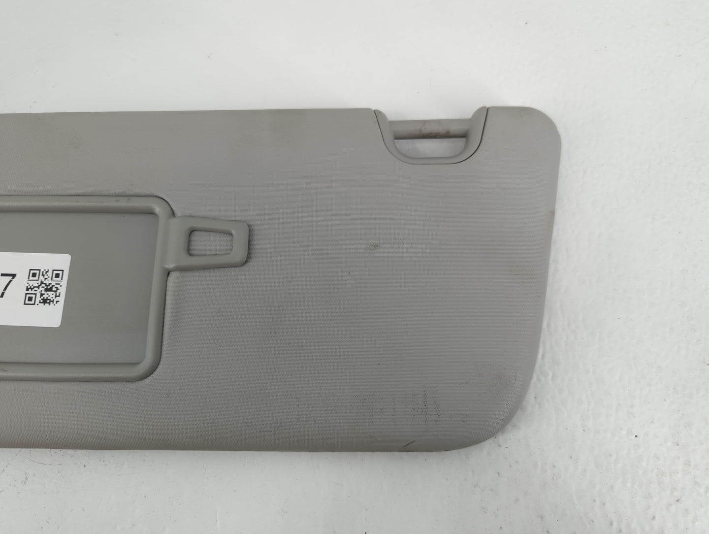 2014-2019 Kia Soul Sun Visor Shade Replacement Driver Left Mirror Fits Fits 2014 2015 2016 2017 2018 2019 OEM Used Auto Parts - Oemusedautoparts1.com